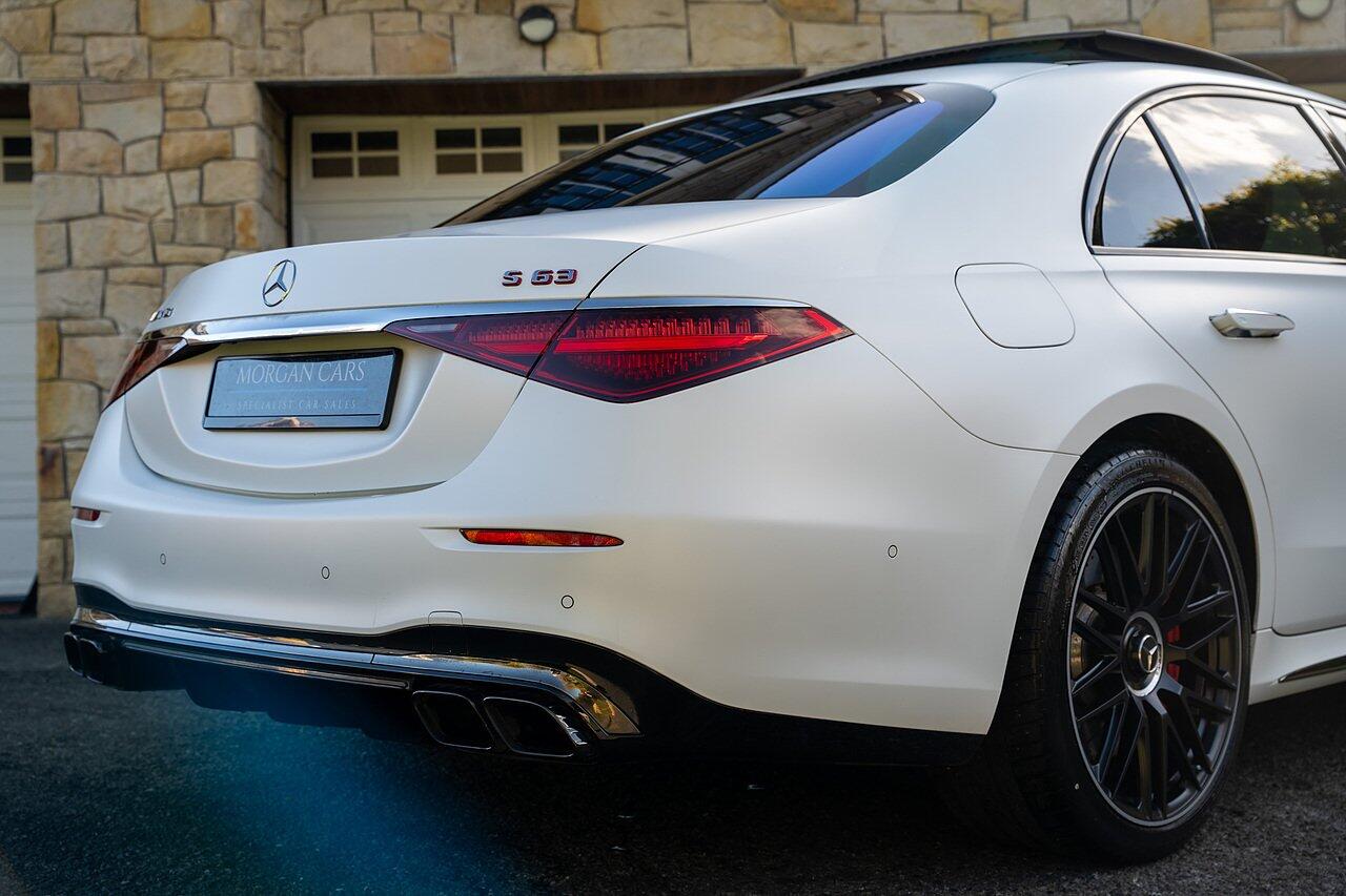 Mercedes-Benz S-Class view 17