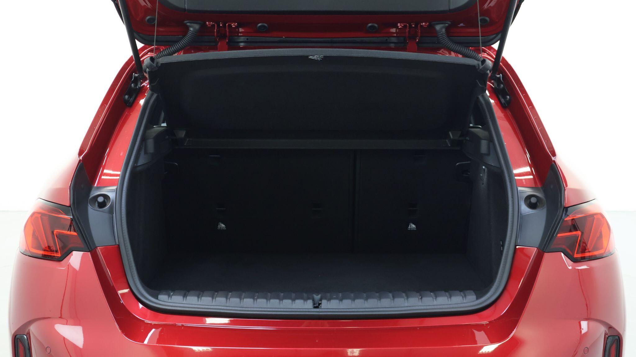 BMW 1 Series view 12