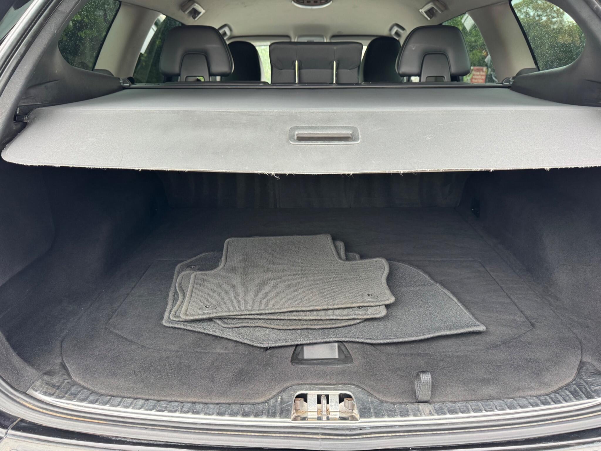 Volvo XC60 view 29