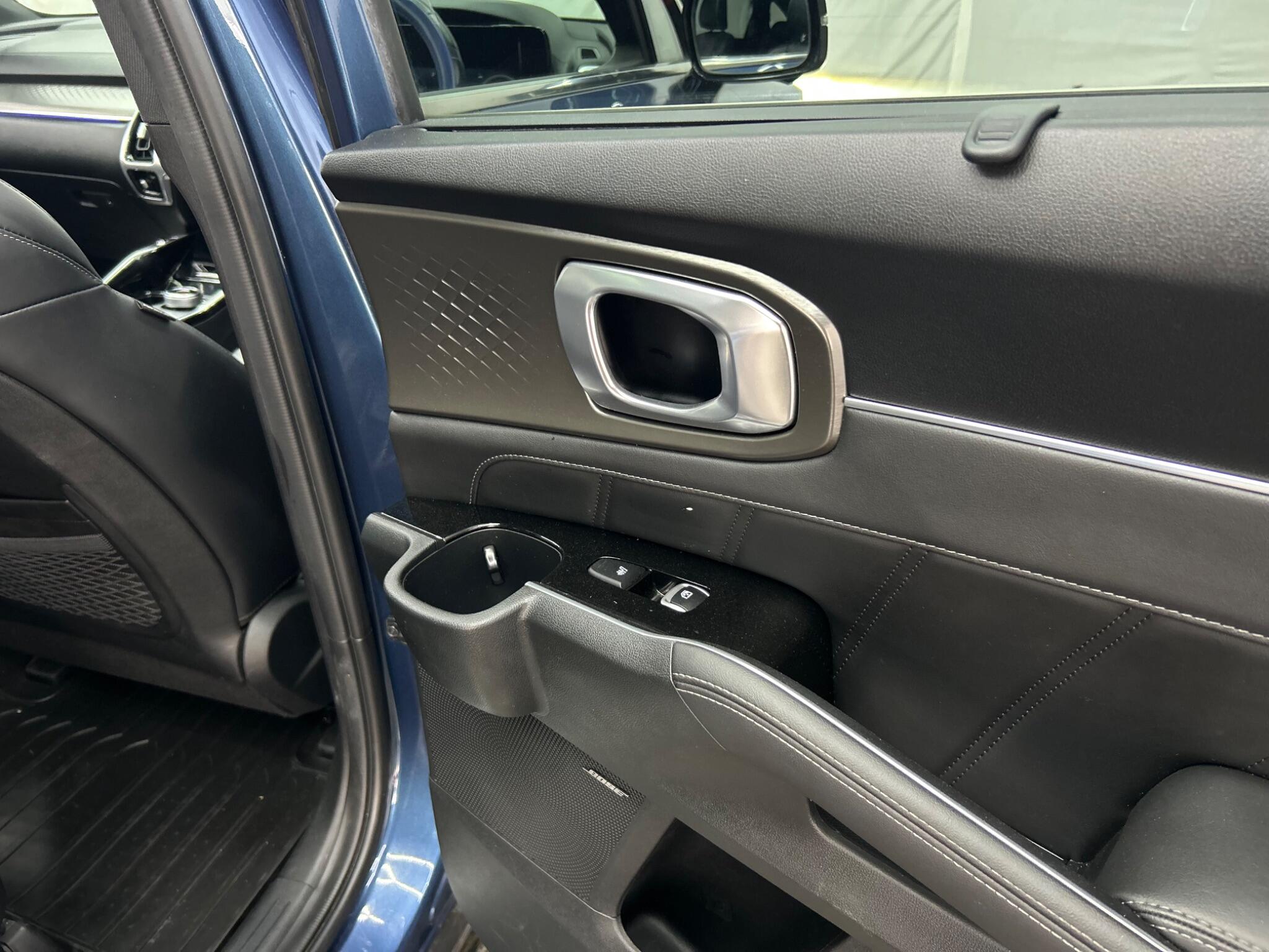 Kia Sorento view 30
