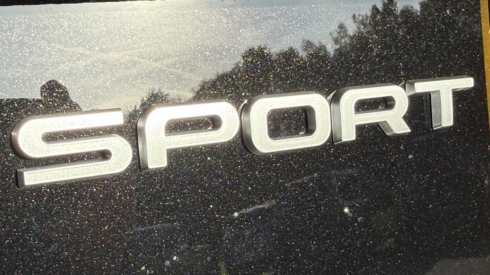 Land Rover Discovery Sport view 56
