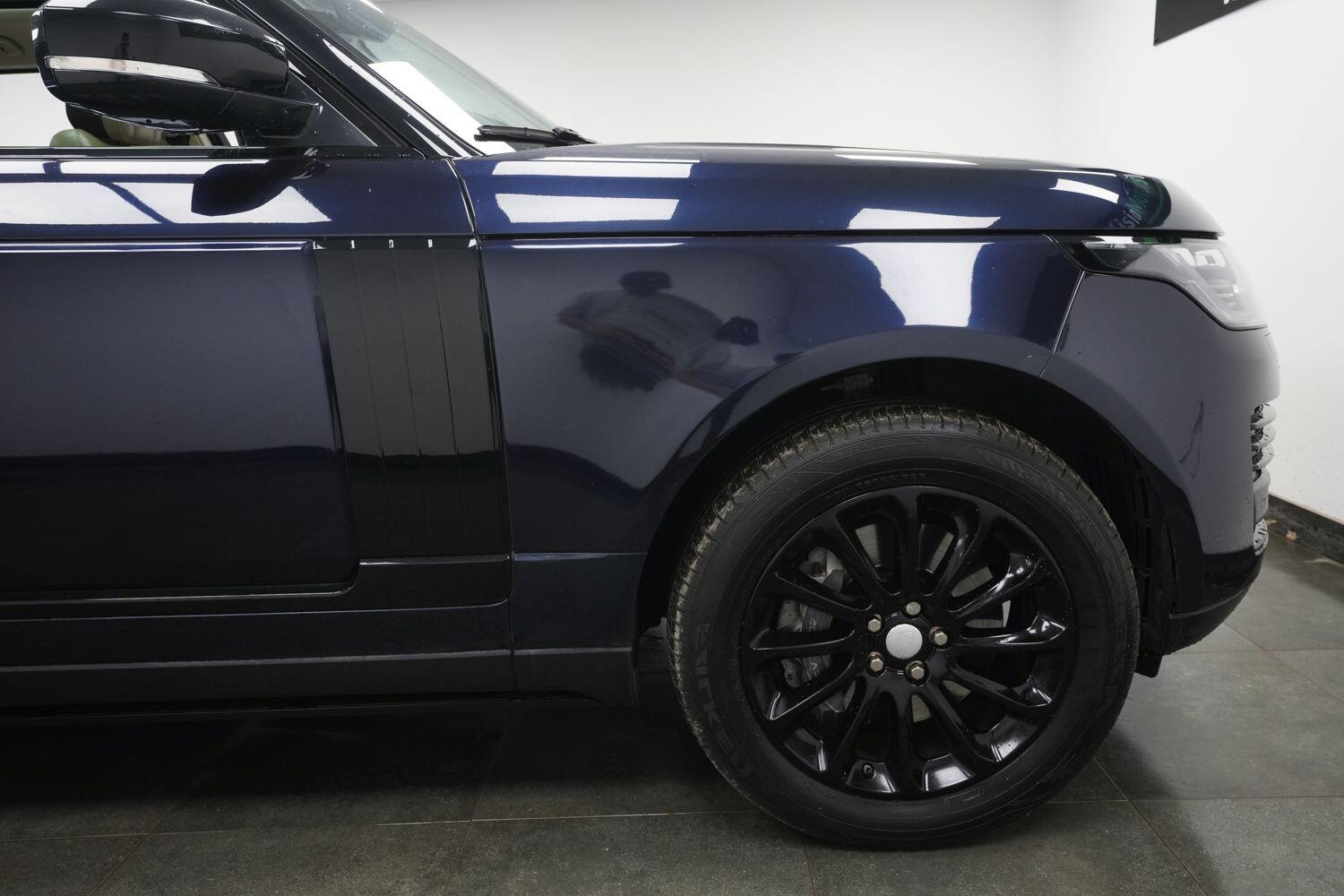 Land Rover Range Rover view 4