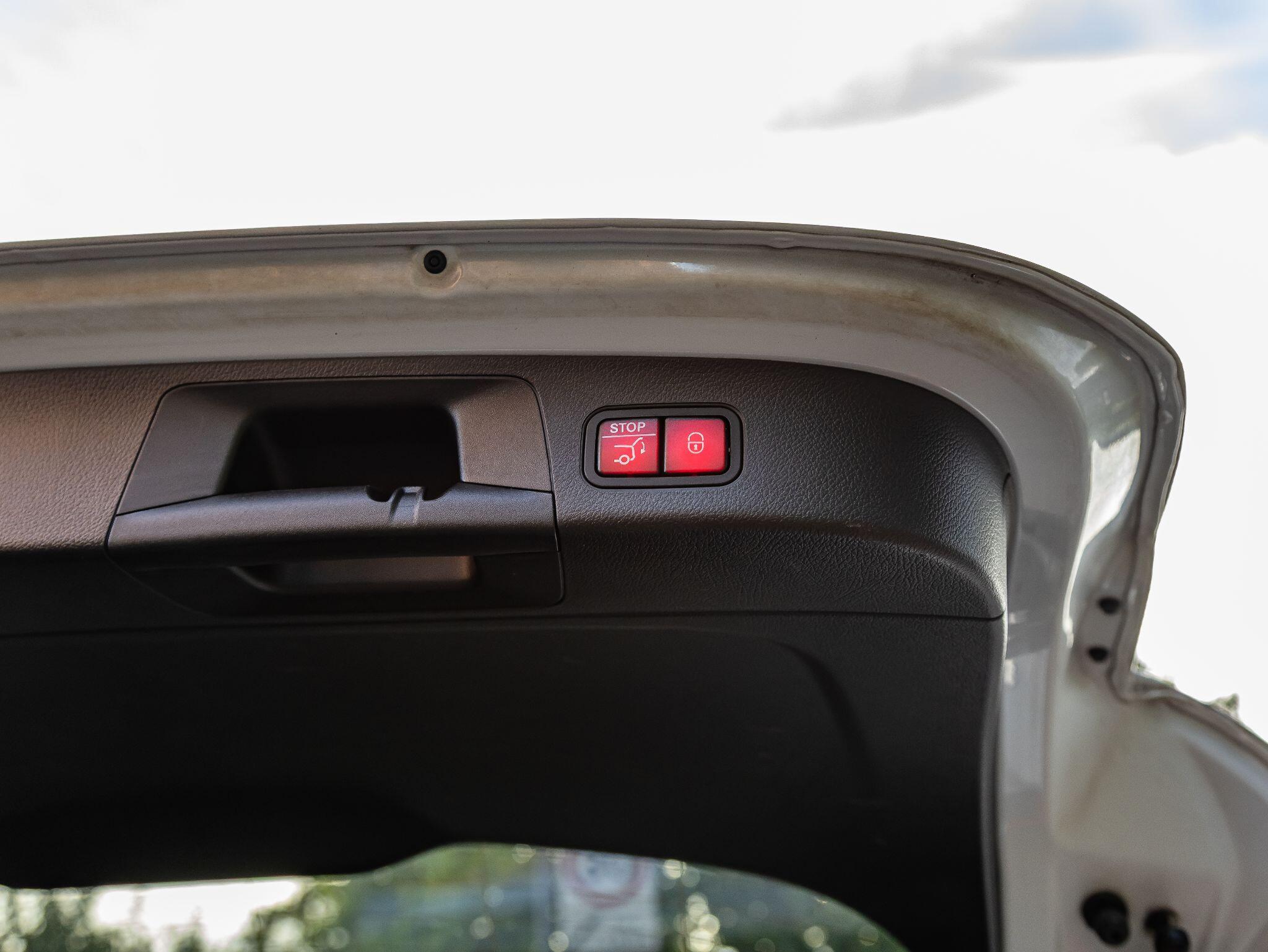 Mercedes-Benz GLA view 37