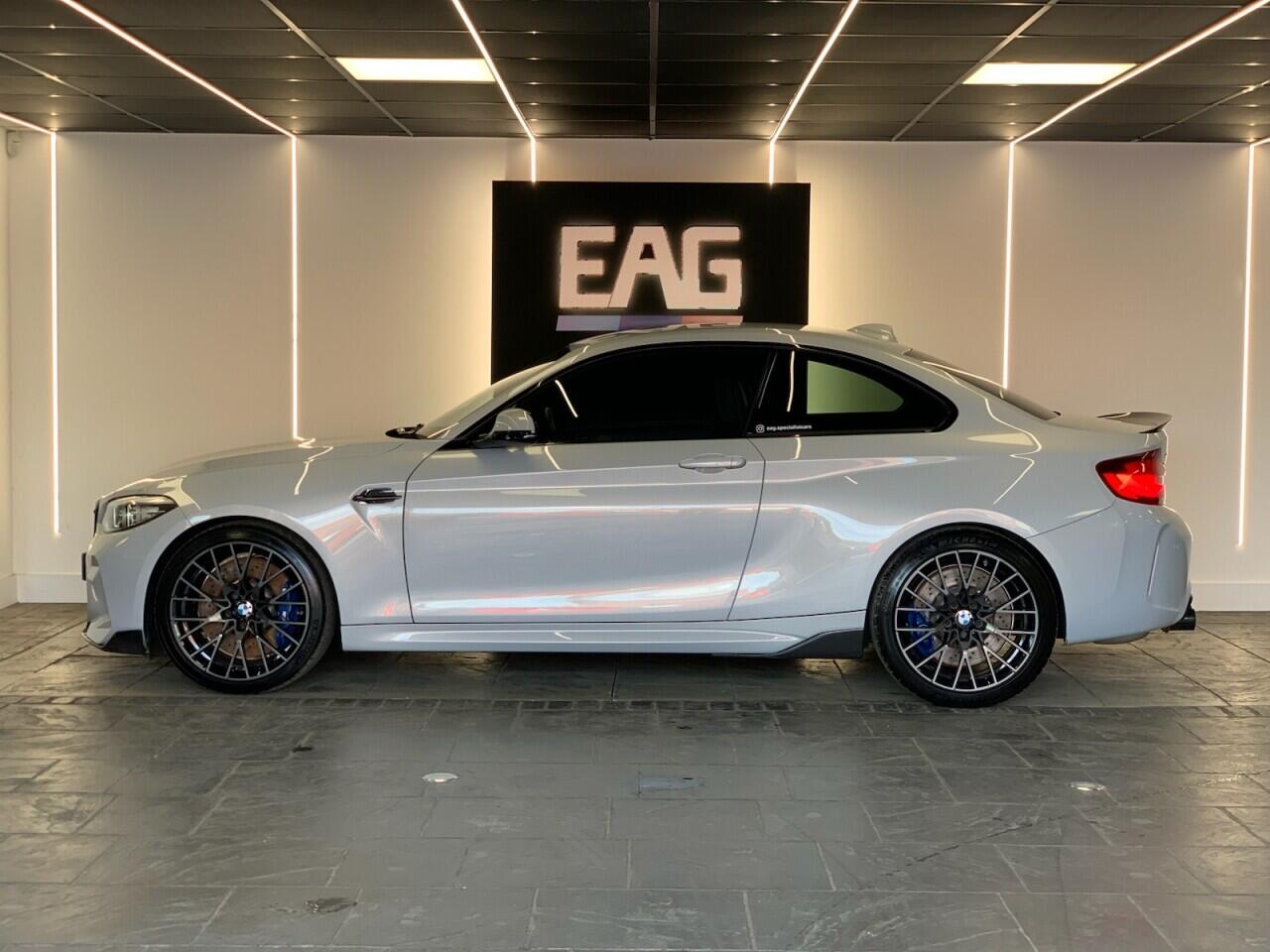 BMW M2 view 3