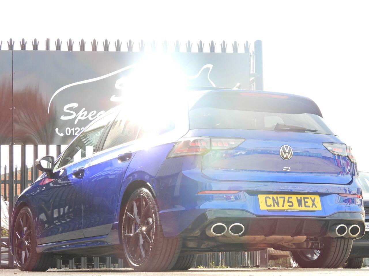 Volkswagen Golf view 2