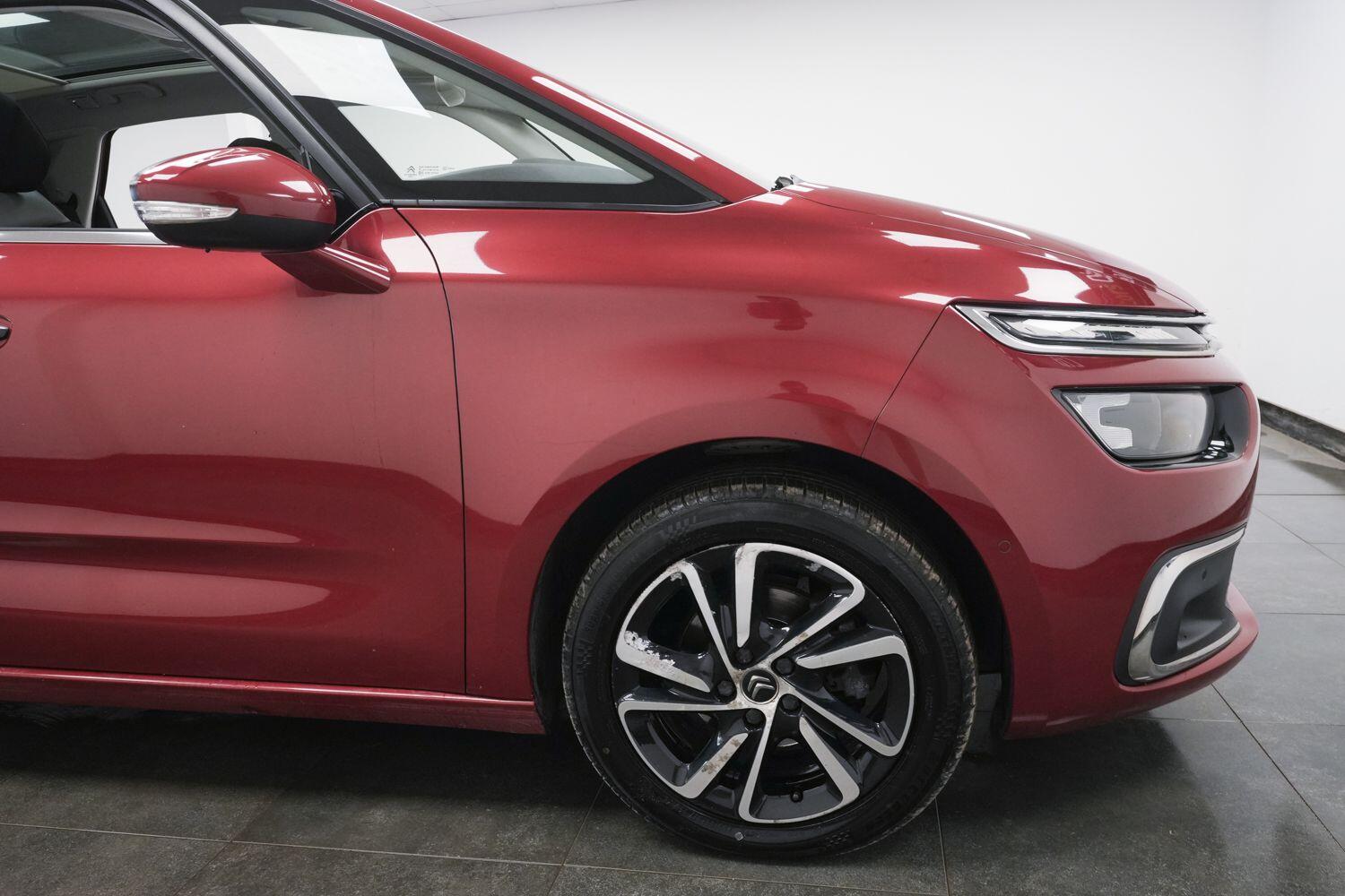 Citroen C4 Picasso view 5