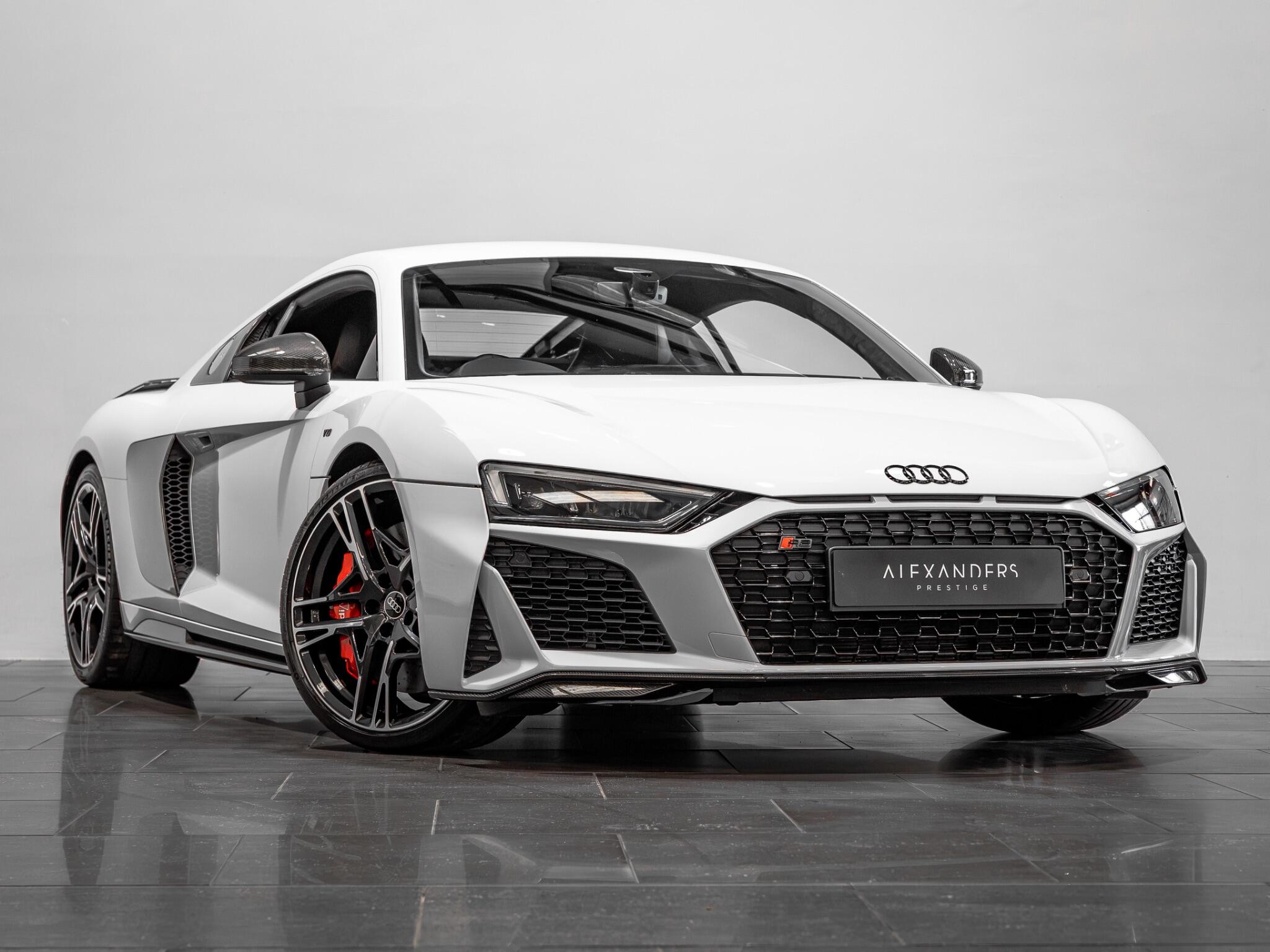 Audi R8 view 6