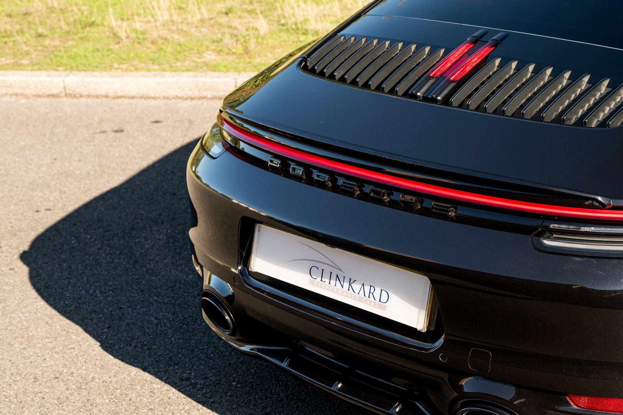 Porsche 911 view 26
