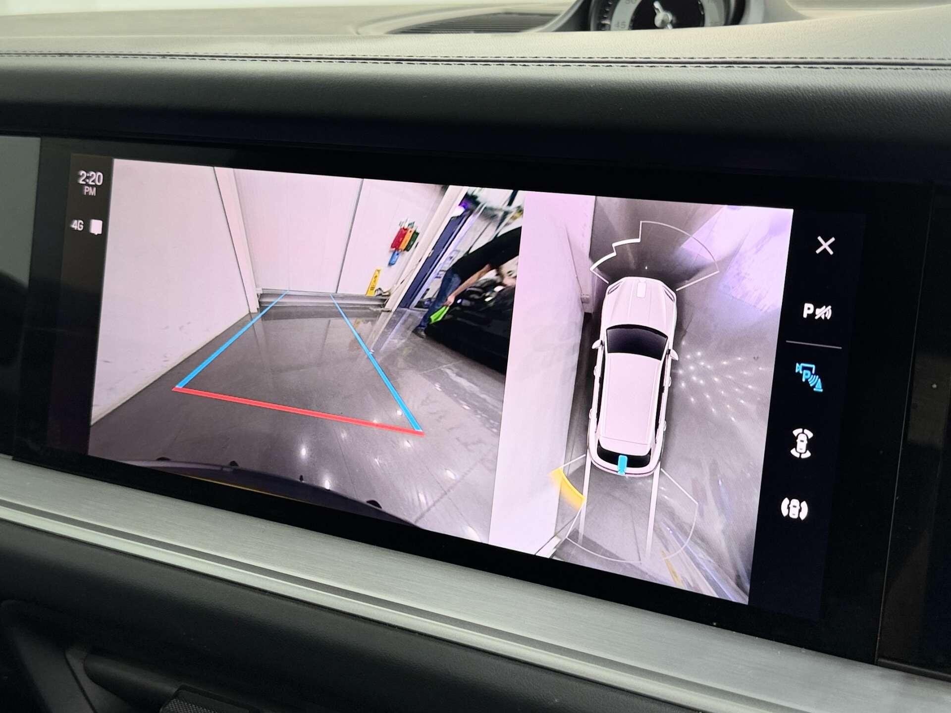 Porsche Cayenne view 56