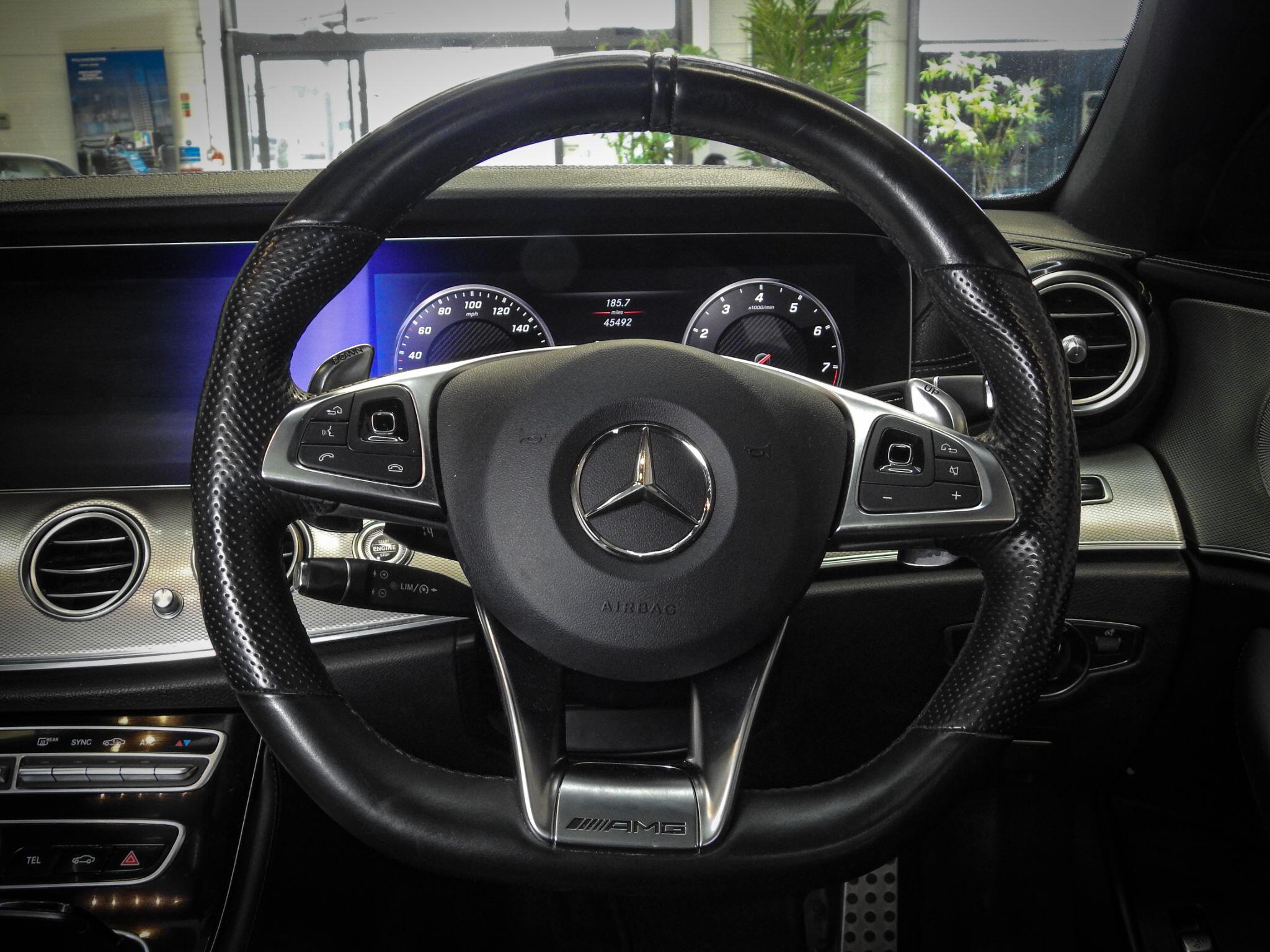 Mercedes-Benz E-Class view 28