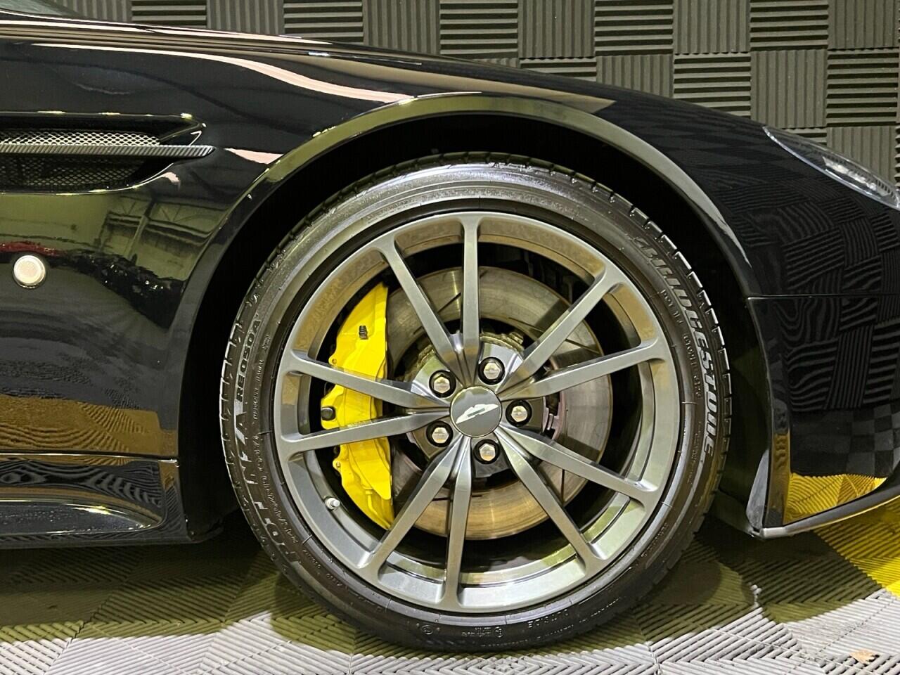 Aston Martin Vantage view 20
