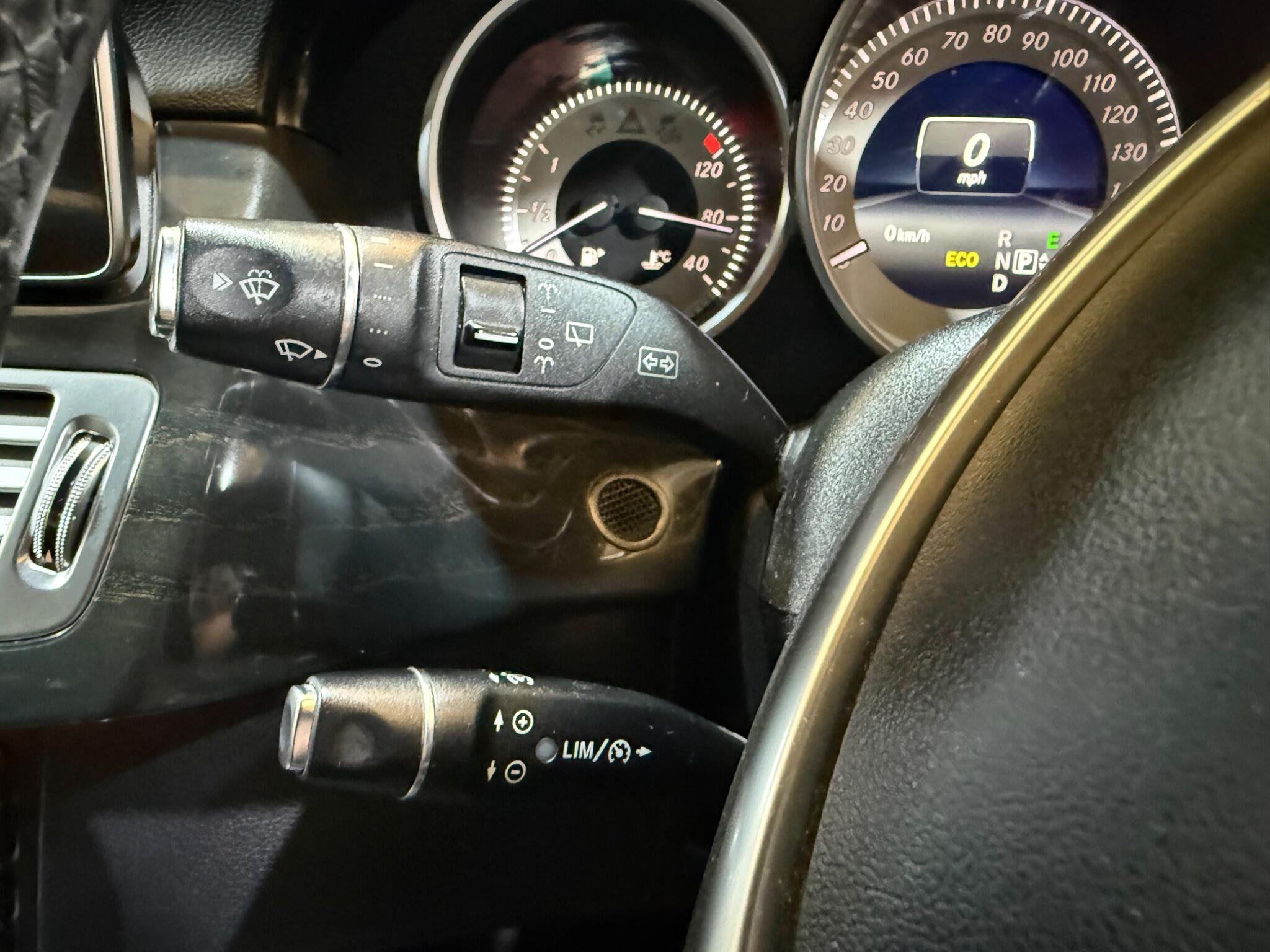 Mercedes-Benz CLS view 21