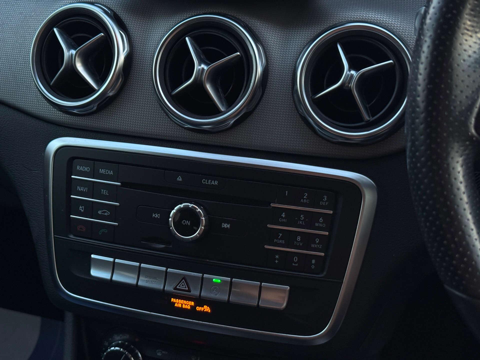 Mercedes-Benz Gla view 56