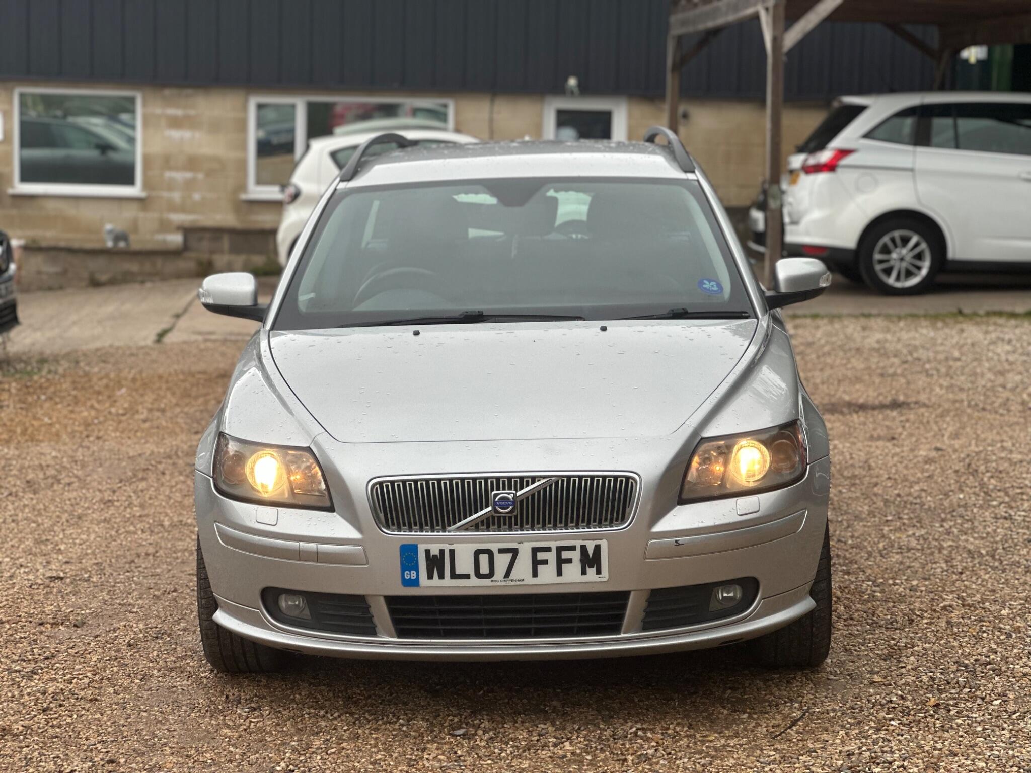 Volvo V50 view 3