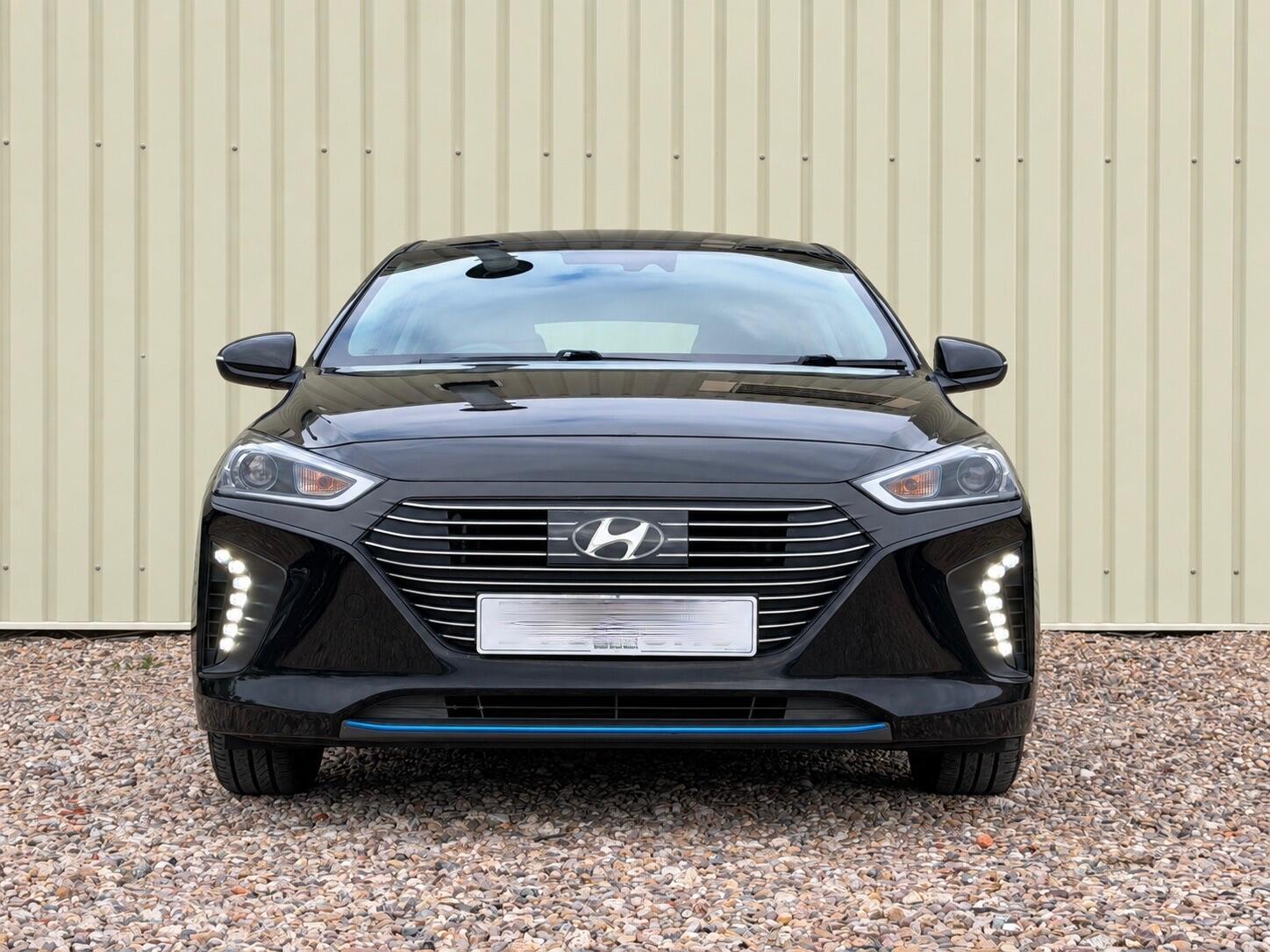 Hyundai Ioniq view 2