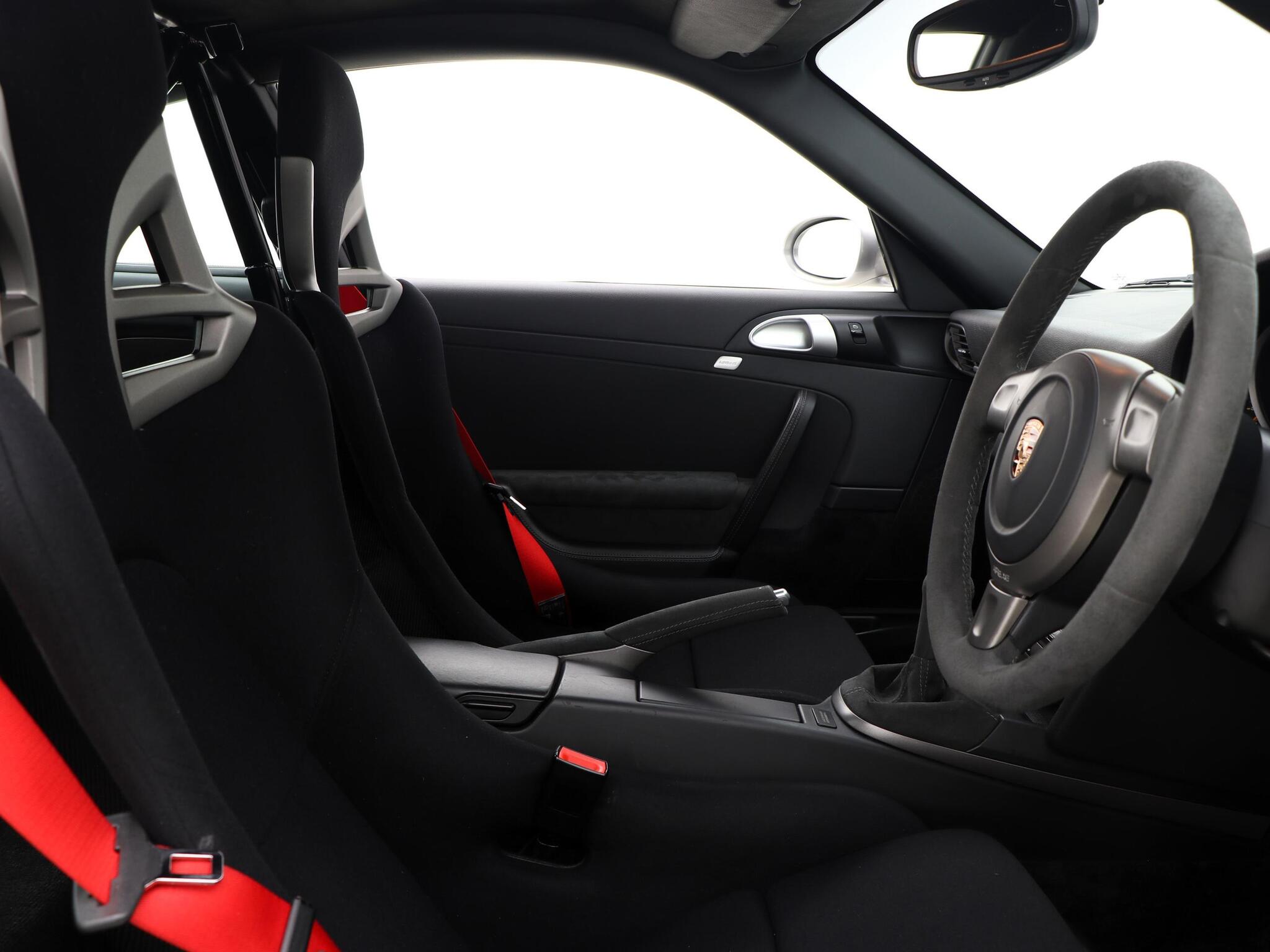 Porsche 911 view 29