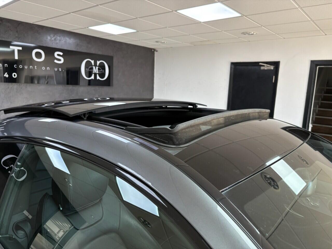 Mercedes-Benz C-Class view 11