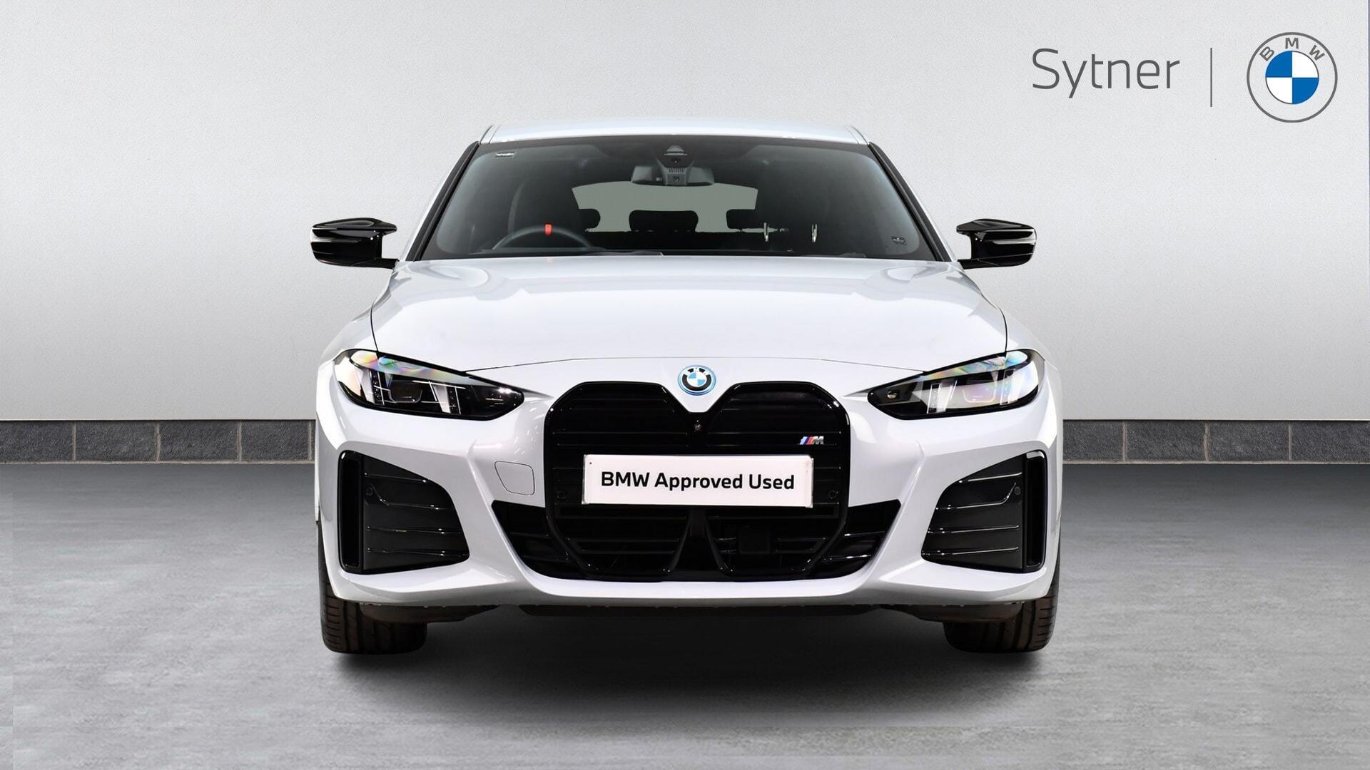 BMW i4 view 16