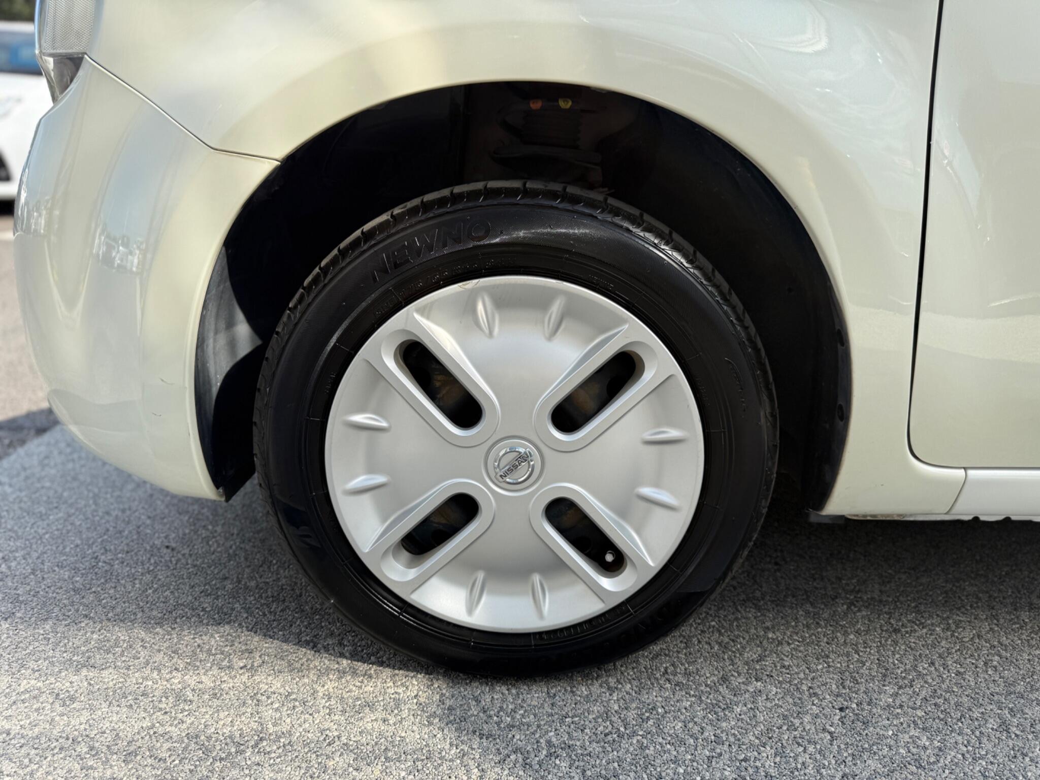 Nissan Cube view 21