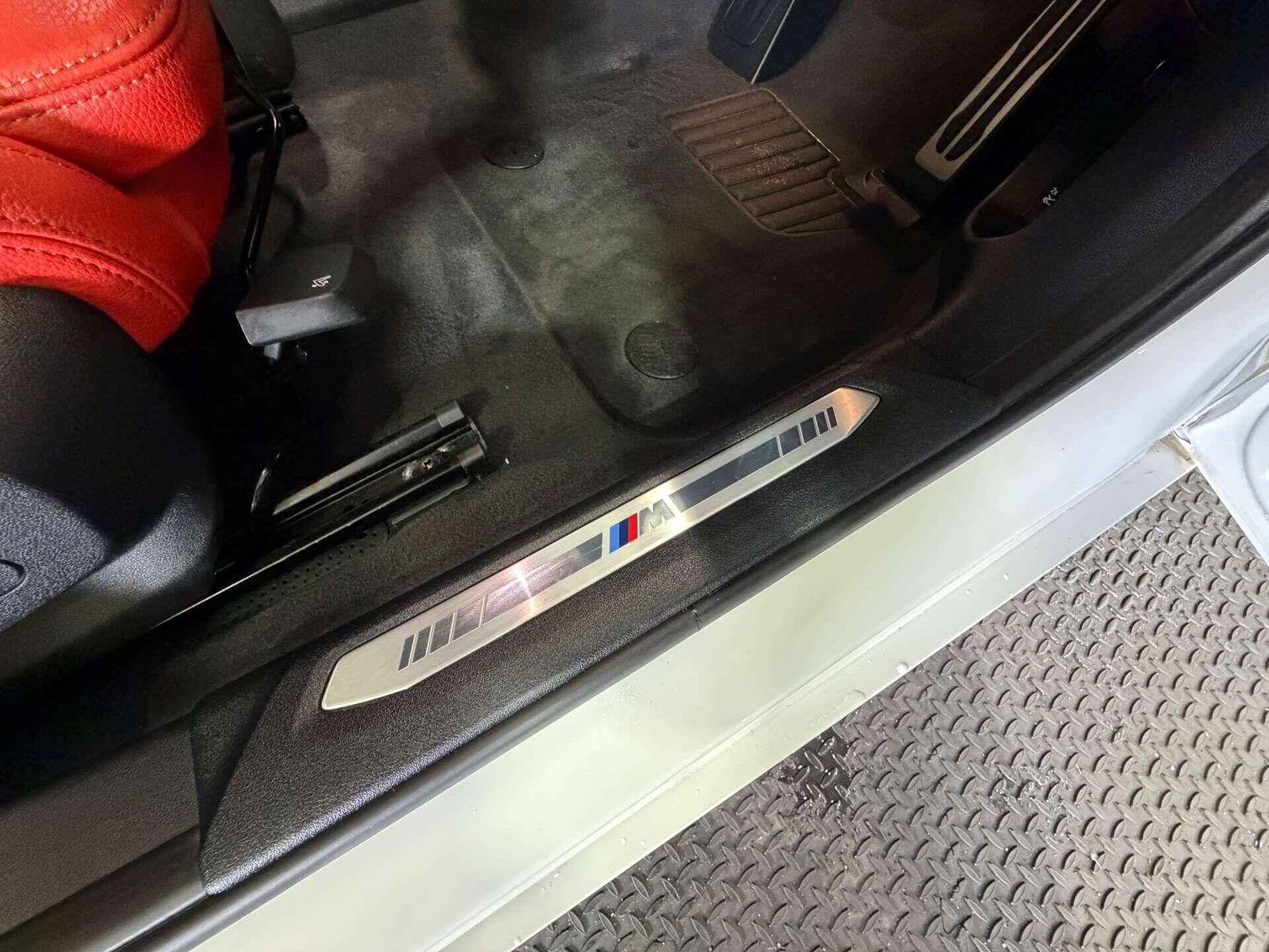 BMW 1 Series view 21