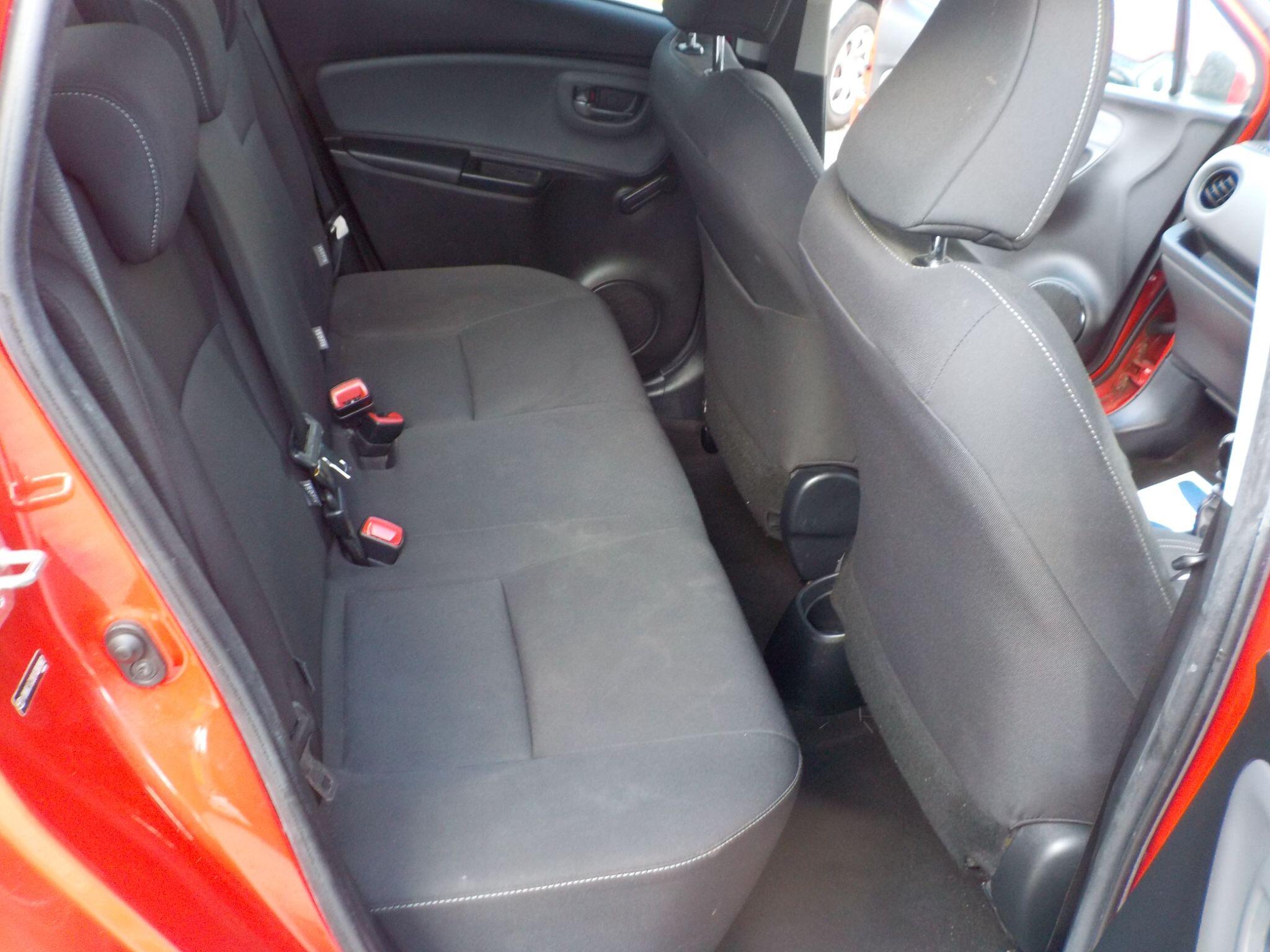 Toyota Yaris 1.33 Dual VVT-i Design Euro 6 5dr