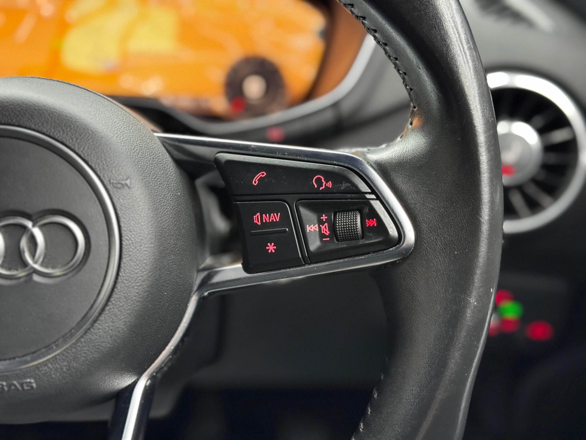 Audi TT view 20