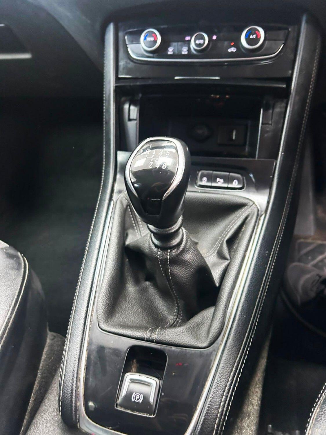 Vauxhall Grandland X view 19