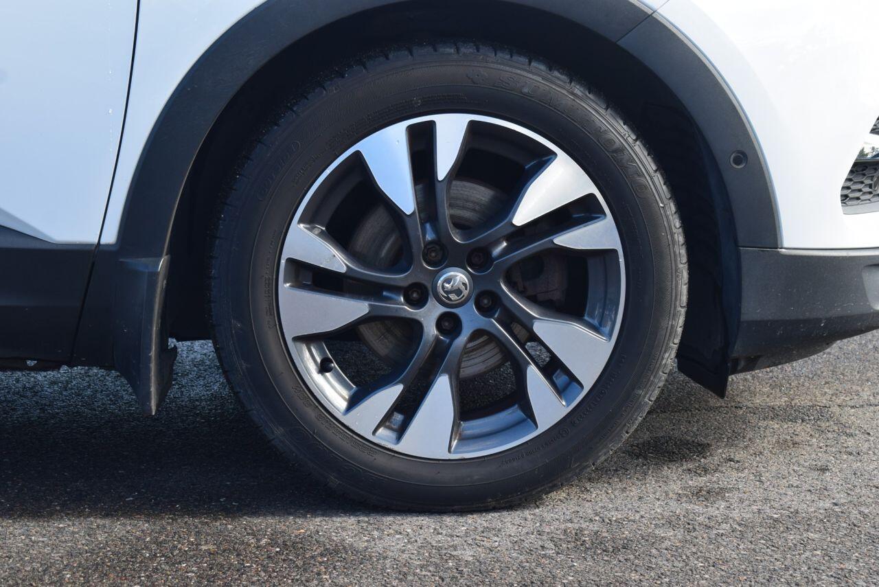 Vauxhall Grandland X view 9
