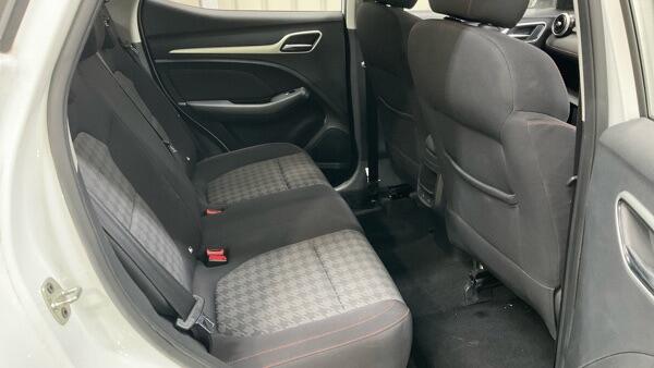 MG ZS view 3