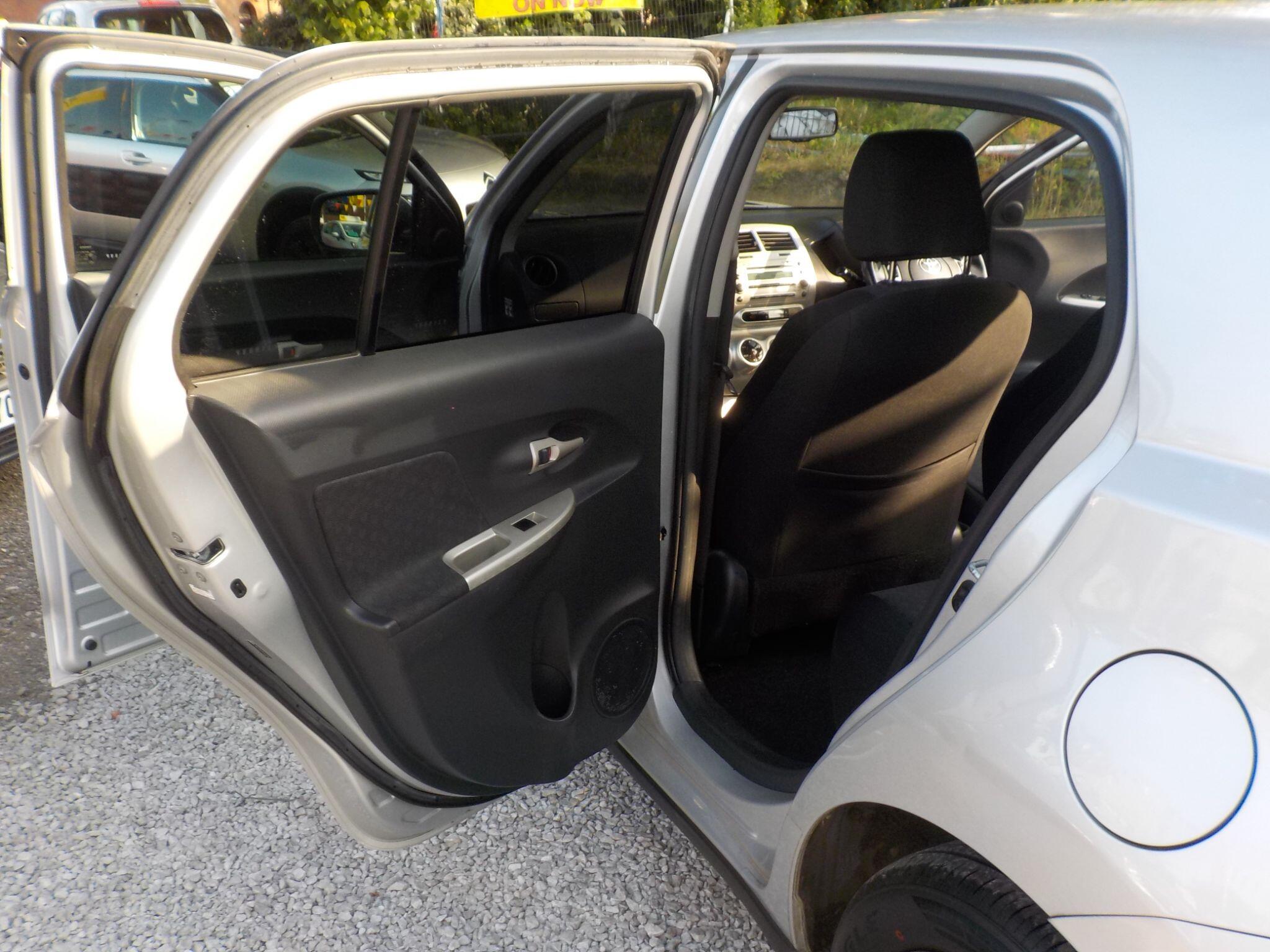 Toyota Urban Cruiser 1.33 Dual VVT-i Euro 4 (s/s) 5dr