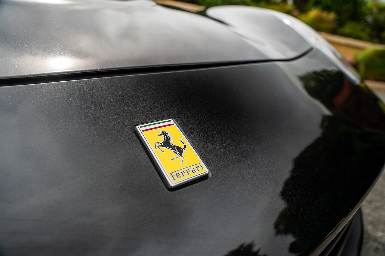 Ferrari F12 view 36
