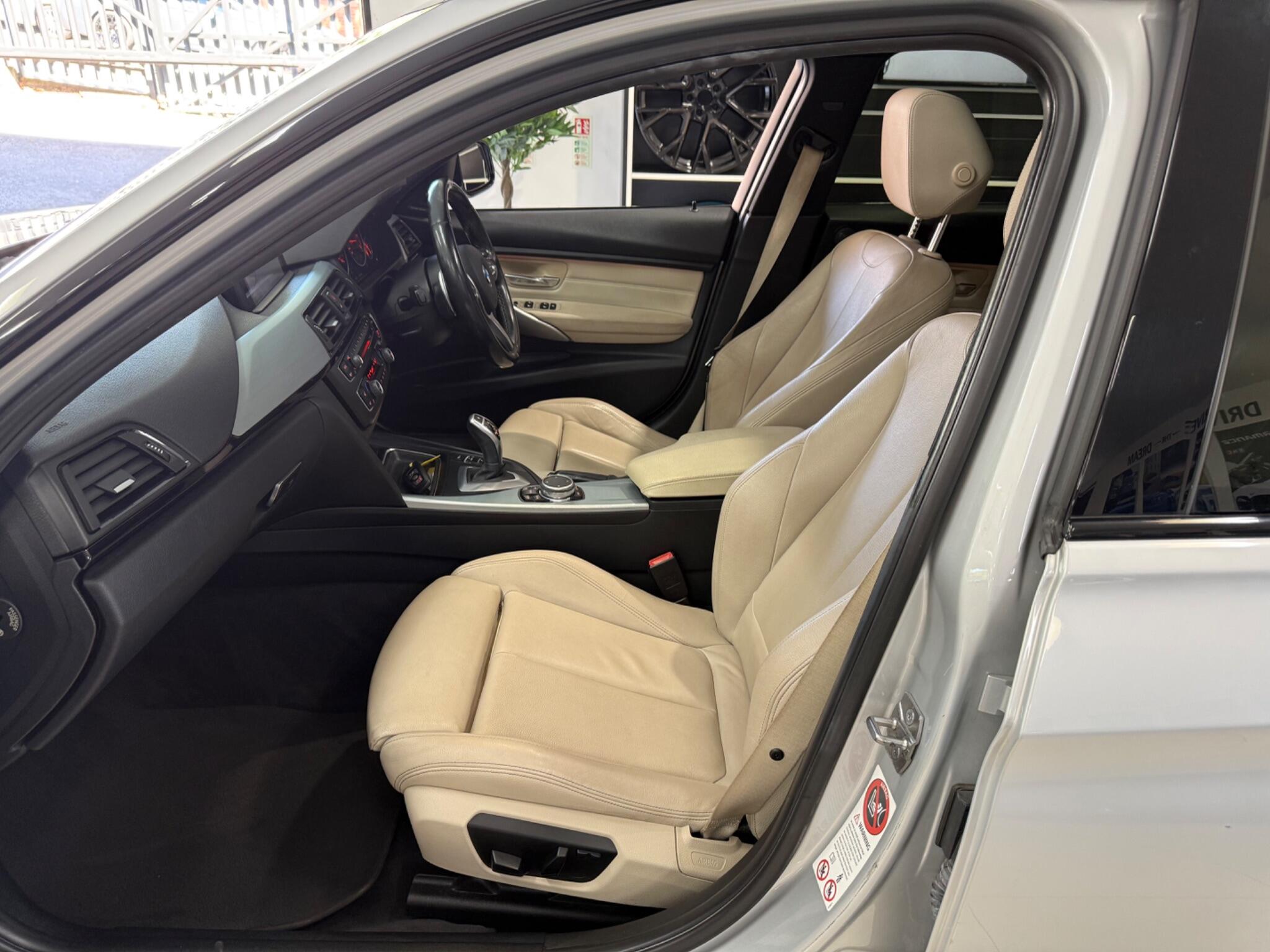 BMW 3 Series view 39