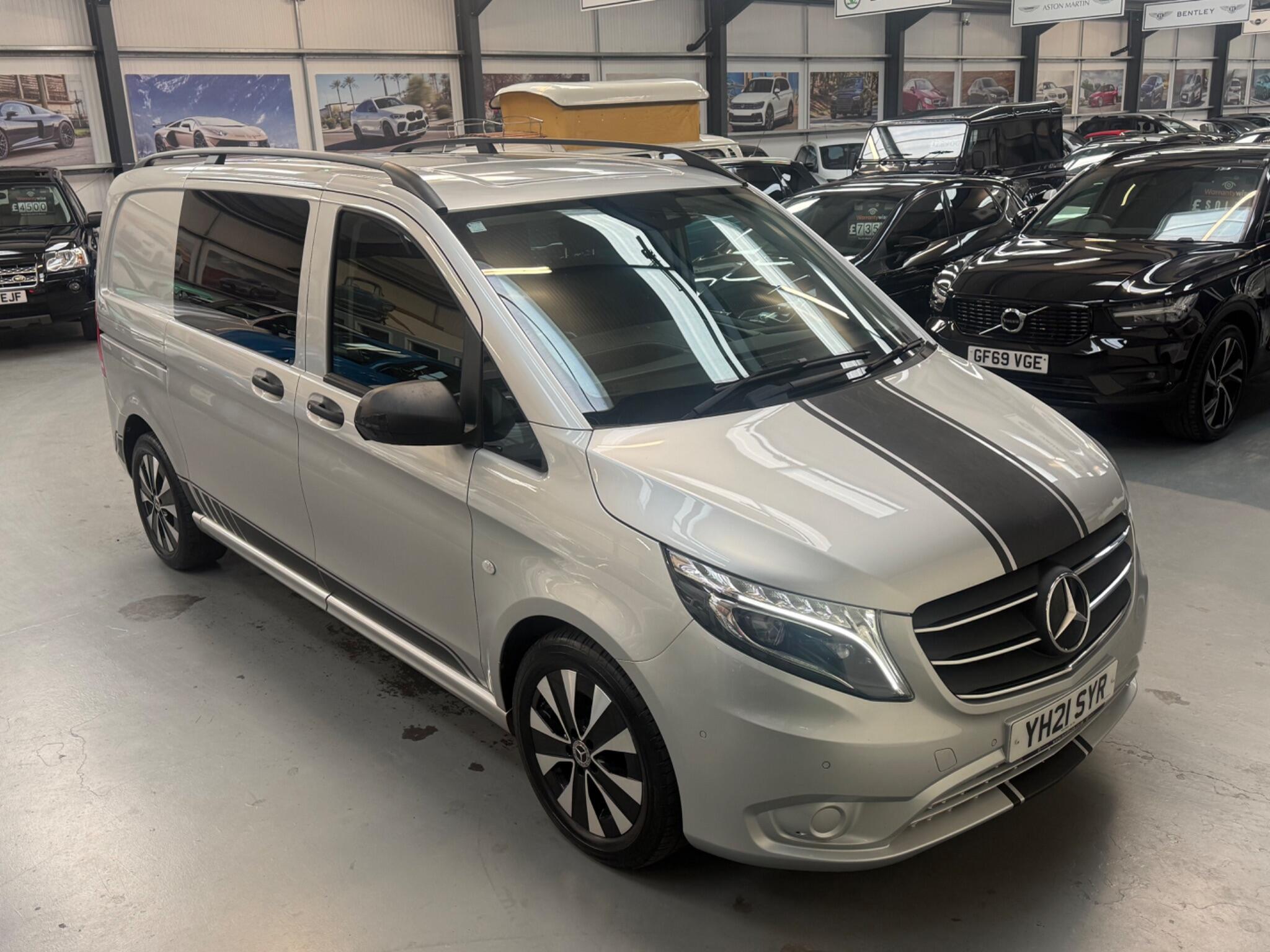 Mercedes-Benz Vito view 2