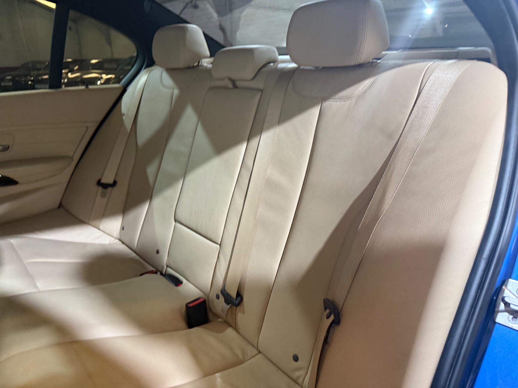 BMW 3 Series view 52