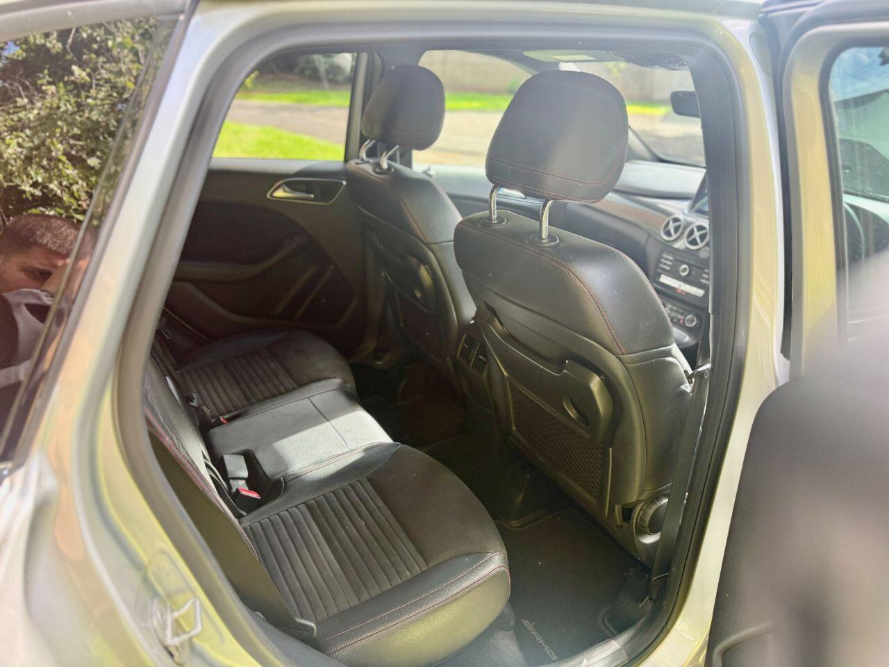 Mercedes-Benz B-Class view 13