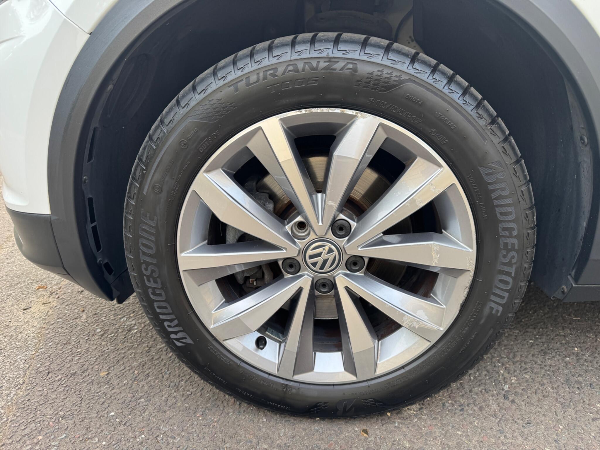 Volkswagen T-Roc view 48