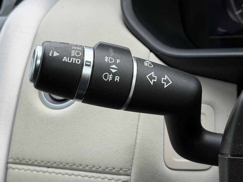 Land Rover Discovery view 57