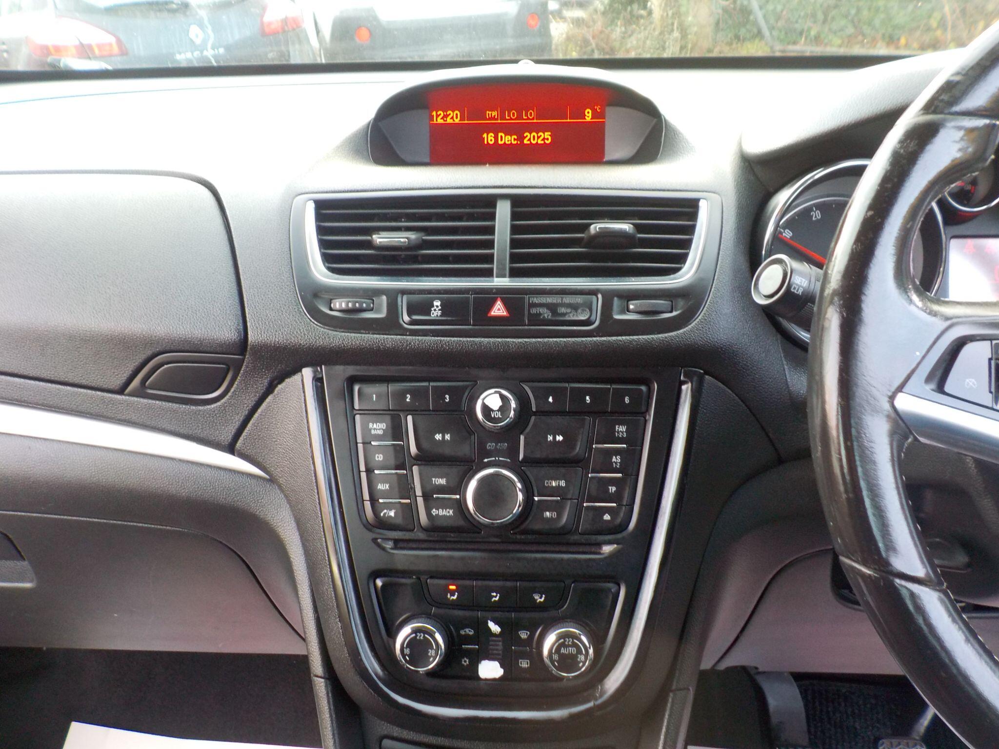 Vauxhall Mokka 1.7 CDTi Exclusiv 4WD Euro 5 (s/s) 5dr