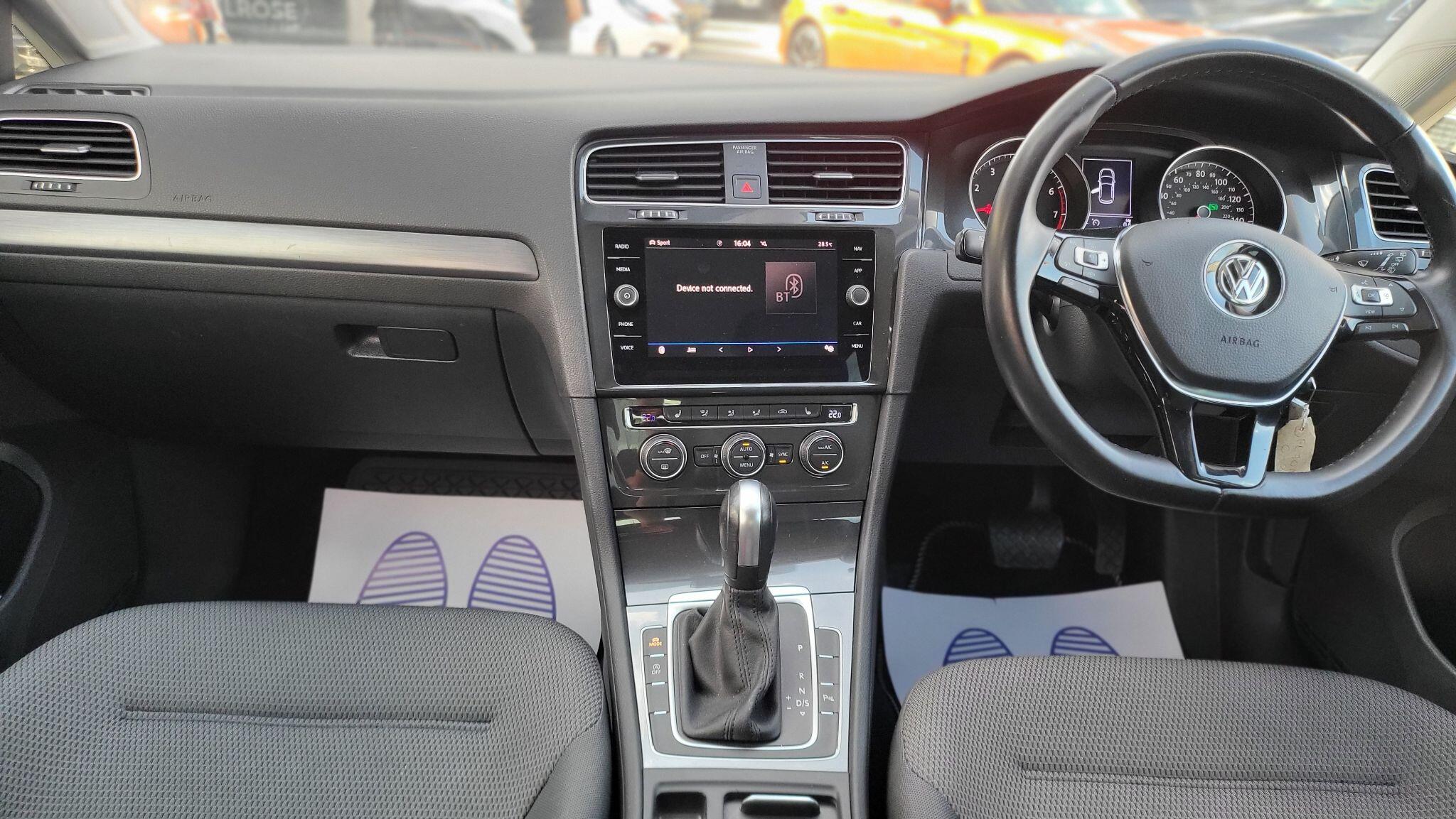 Volkswagen Golf view 12