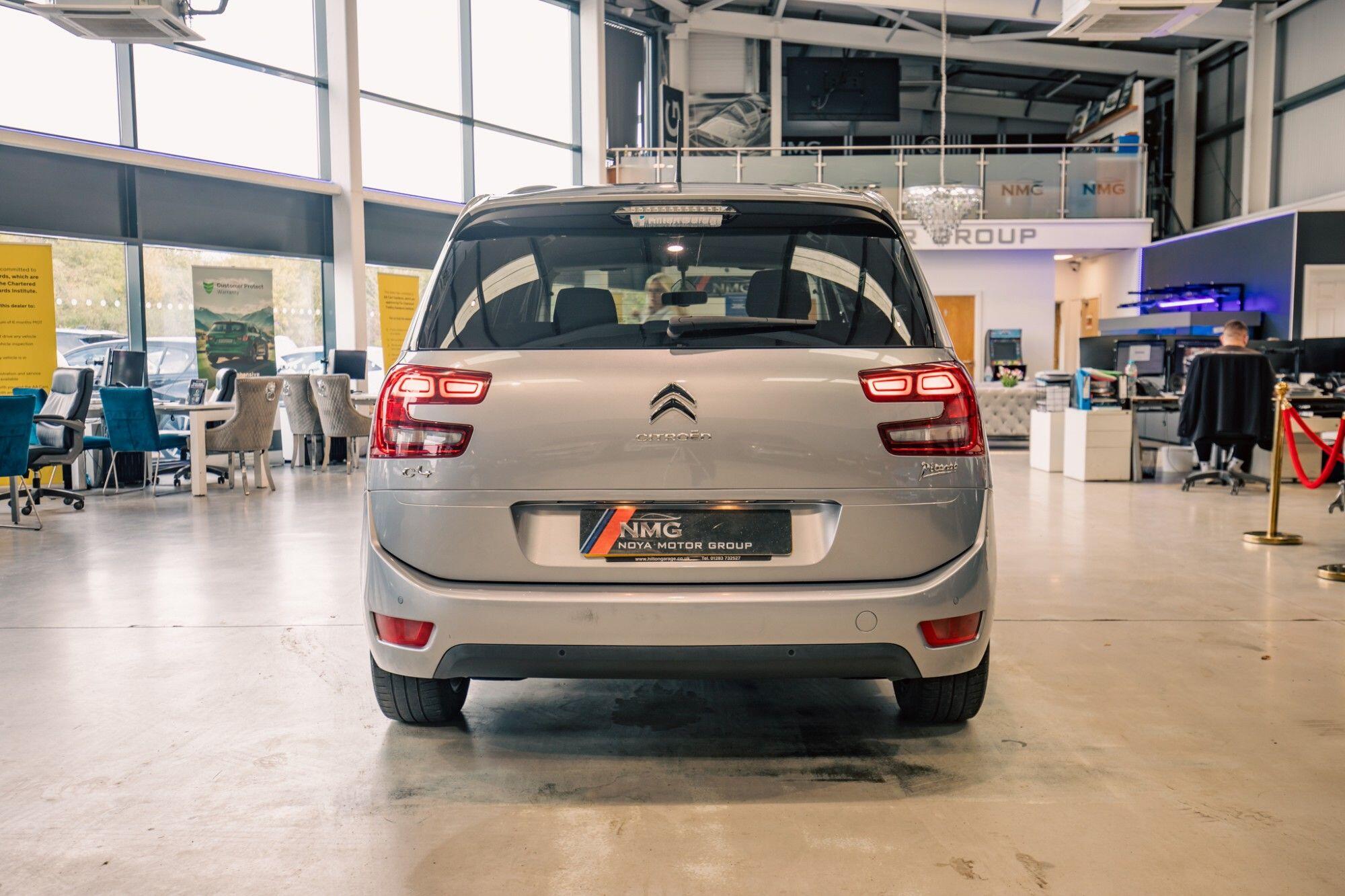 Citroen Grand C4 Picasso view 28