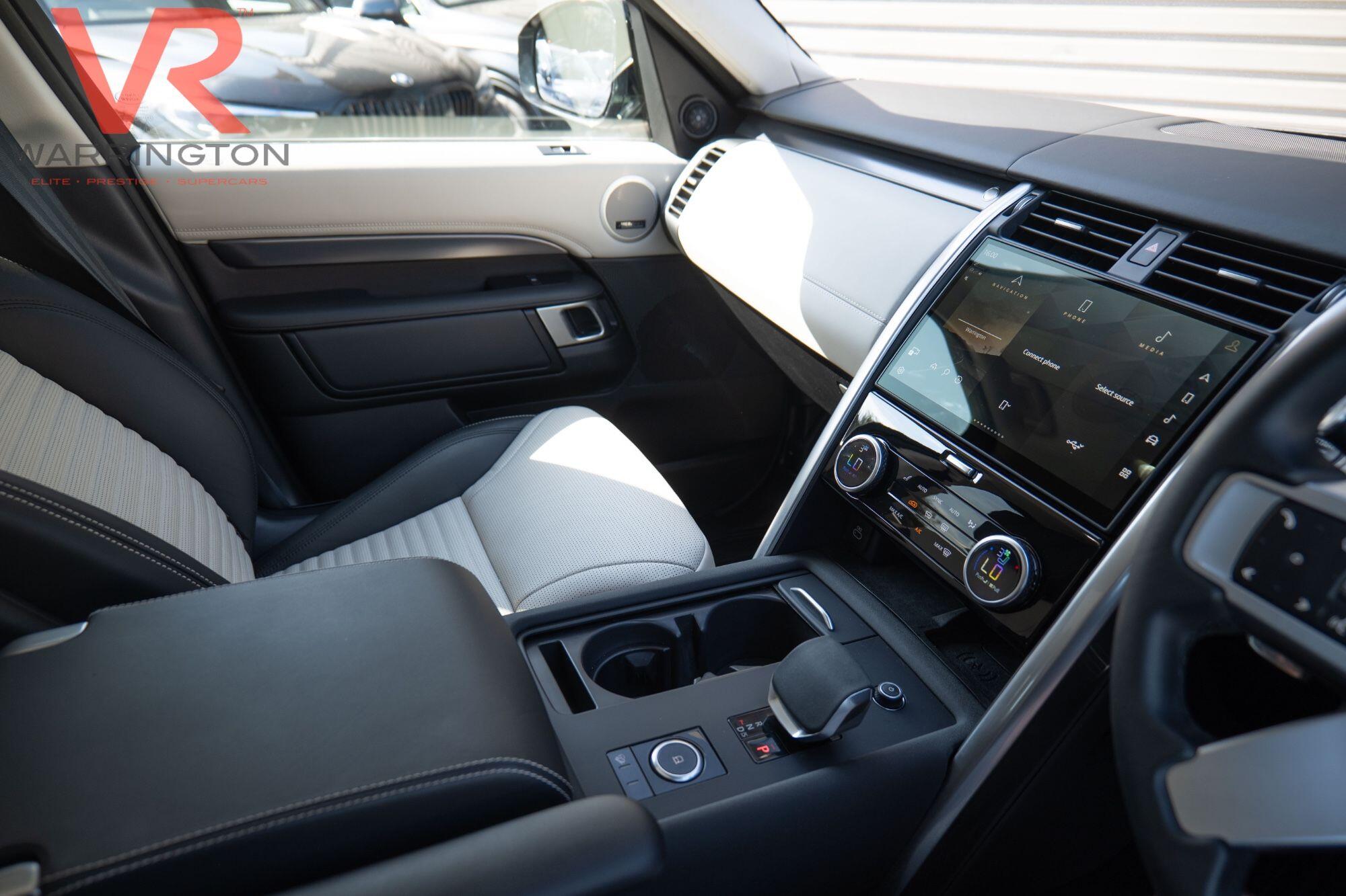 Land Rover Discovery 3 view 23