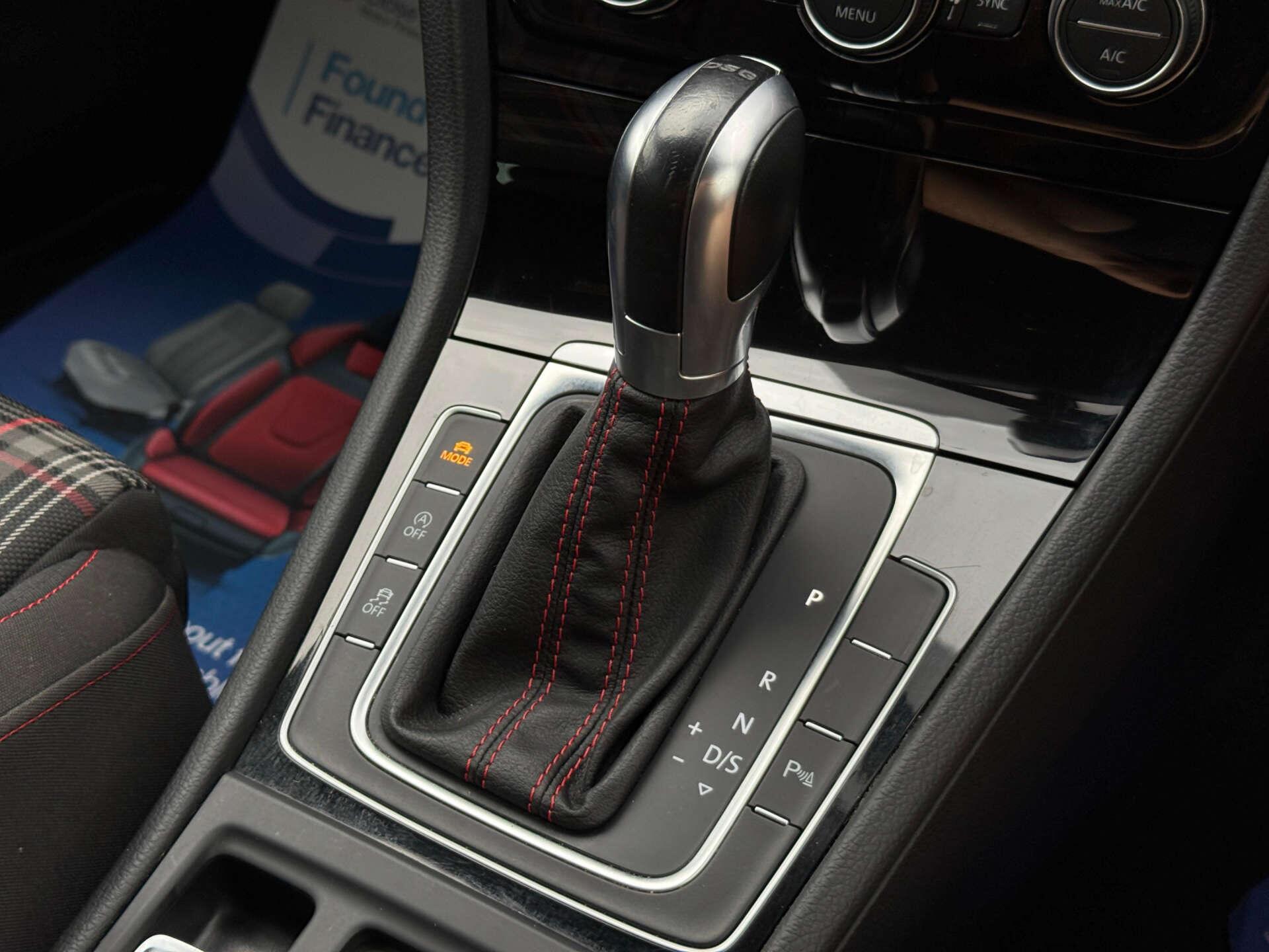 Volkswagen Golf view 66