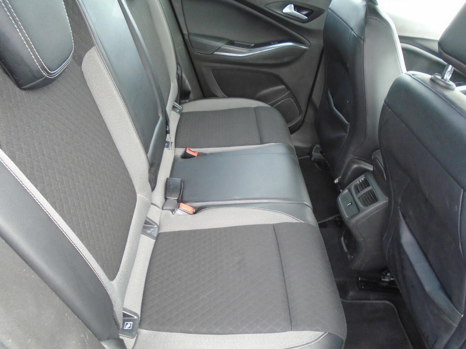 Vauxhall Grandland X view 9