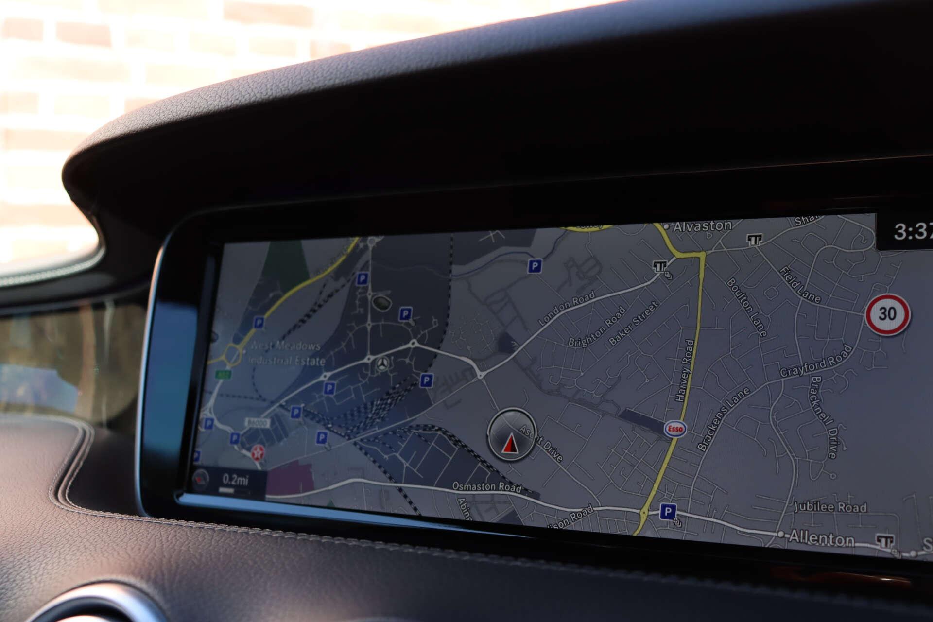 Mercedes-Benz S Class view 21