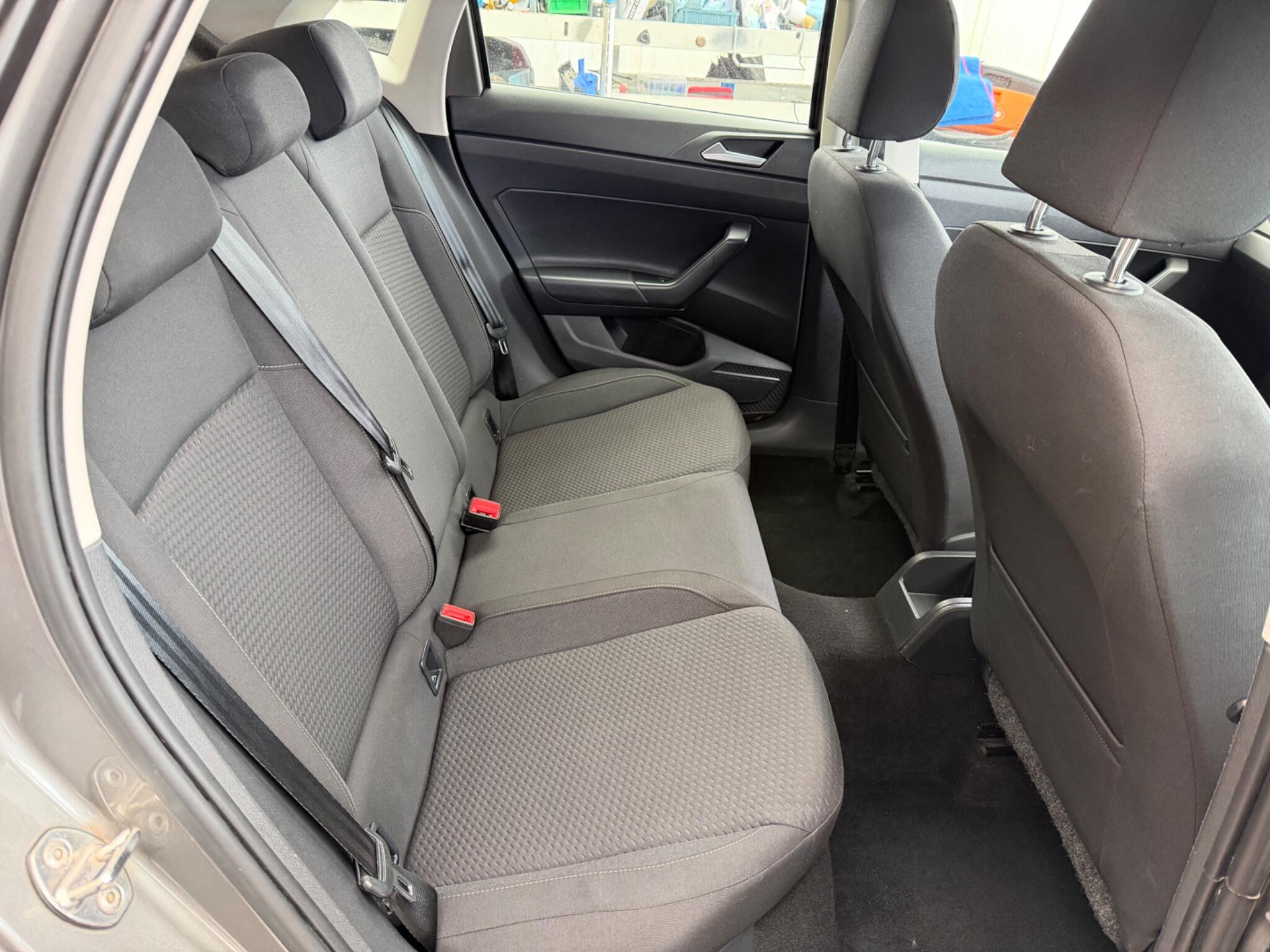 Volkswagen Polo view 18