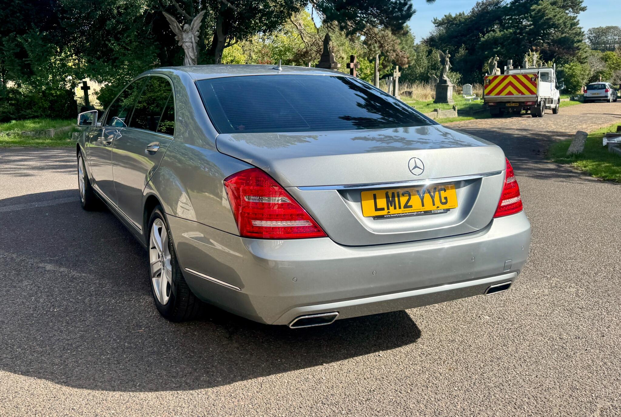 Mercedes-Benz S-Class view 9