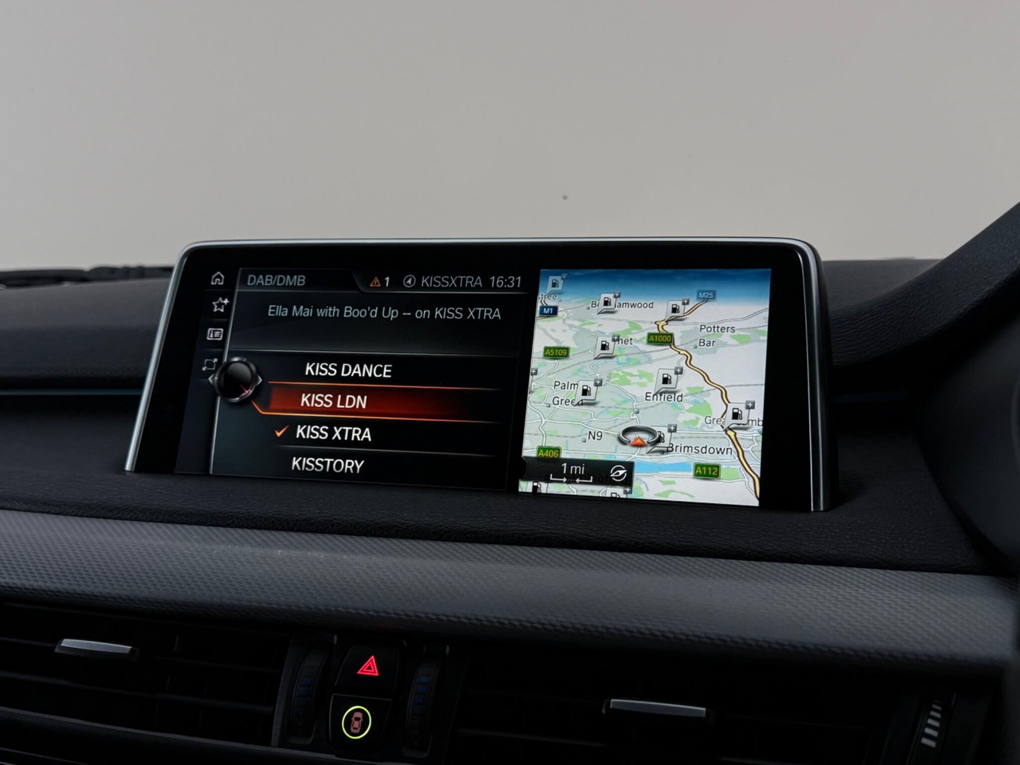 BMW X5 view 28