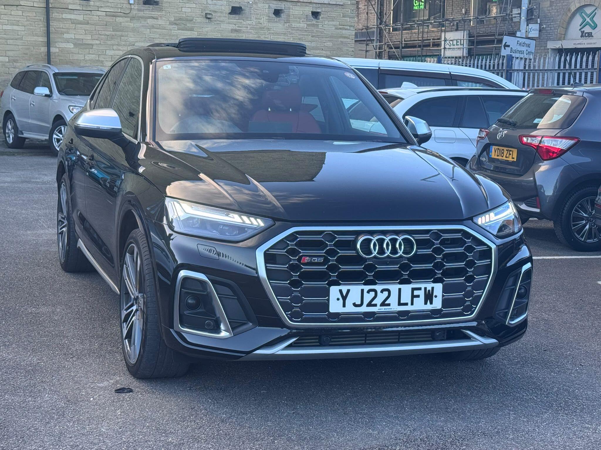 Audi SQ5 view 54