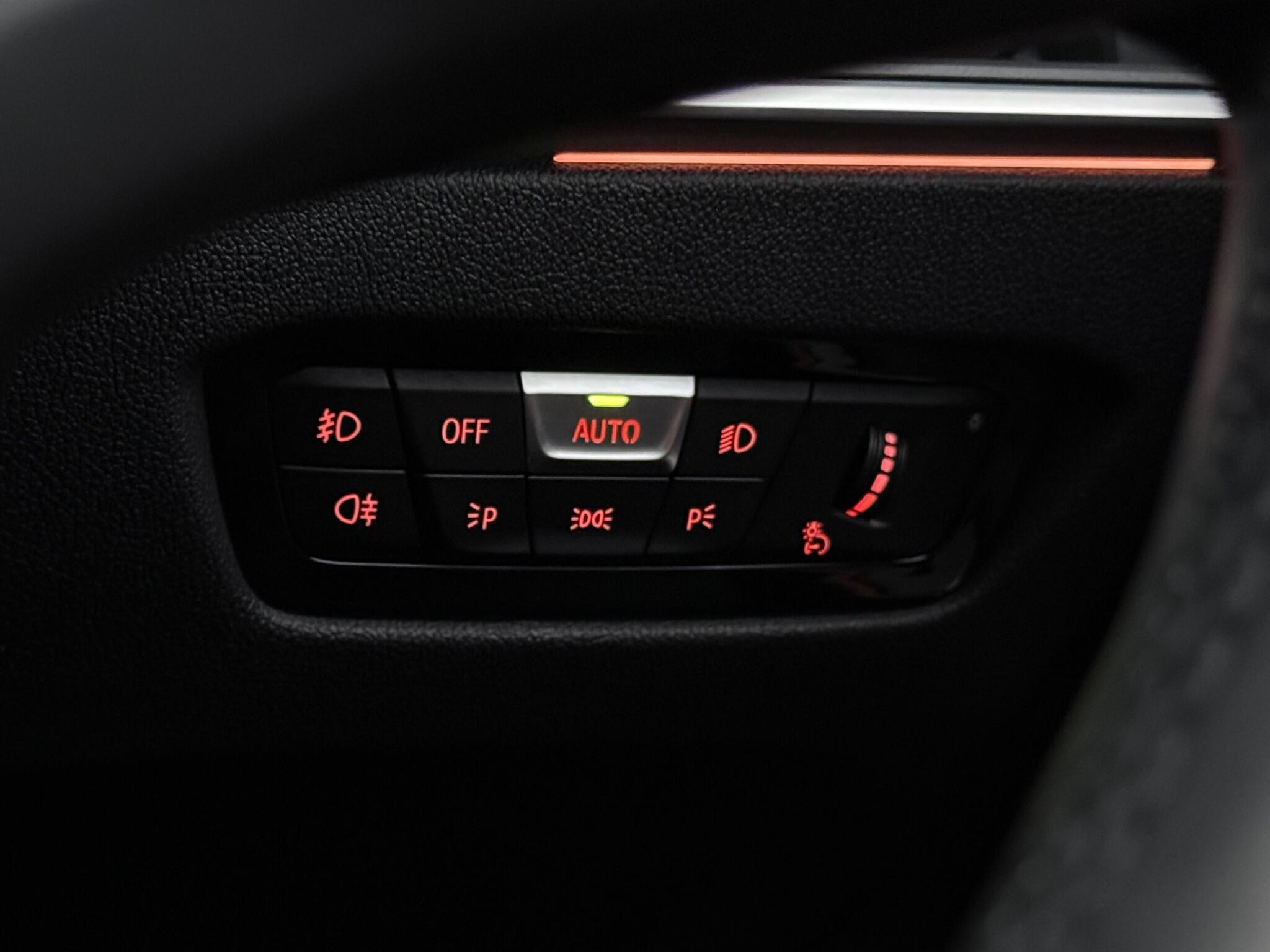 BMW 3 Series view 19
