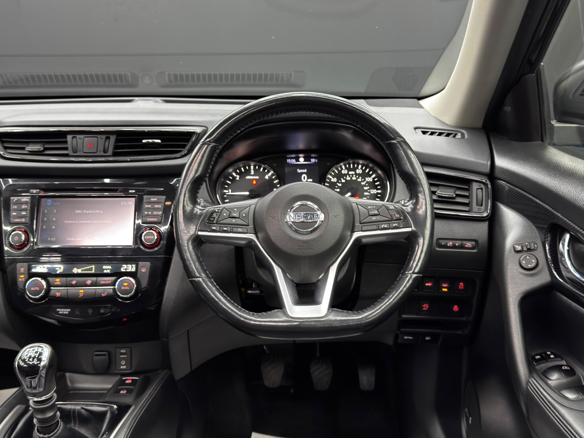 Nissan X-Trail view 18